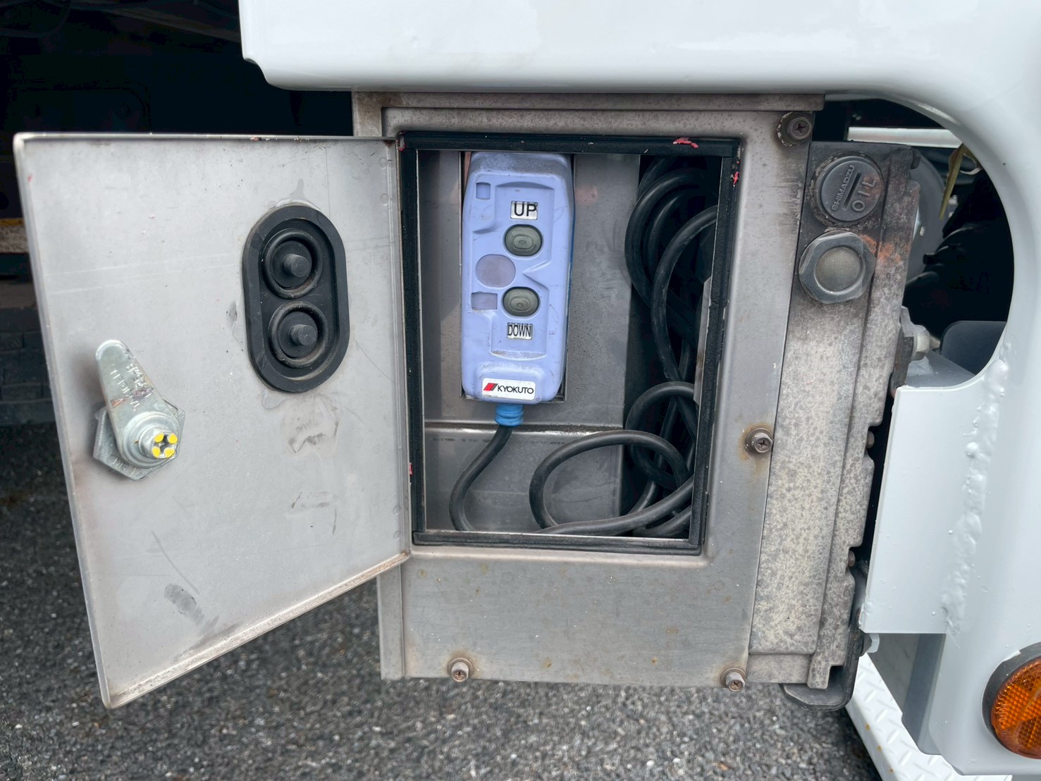 日野 中型ワイド レンジャー 平ボディ TKG-FC9JKAP