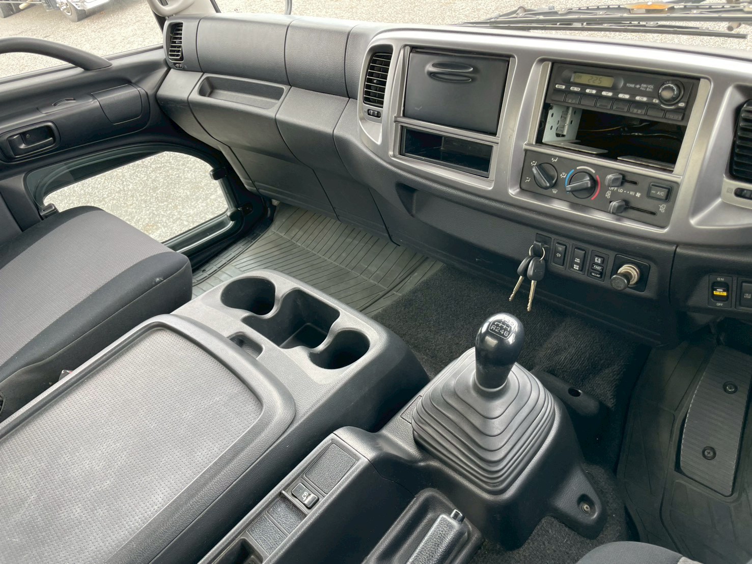 日野 中型ワイド レンジャー 平ボディ TKG-FC9JKAP