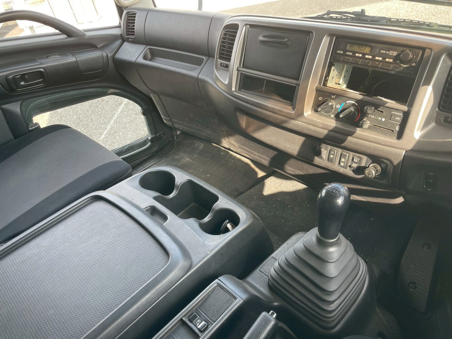 日野 中型標準  平ボディ TKG-FC9JKAP