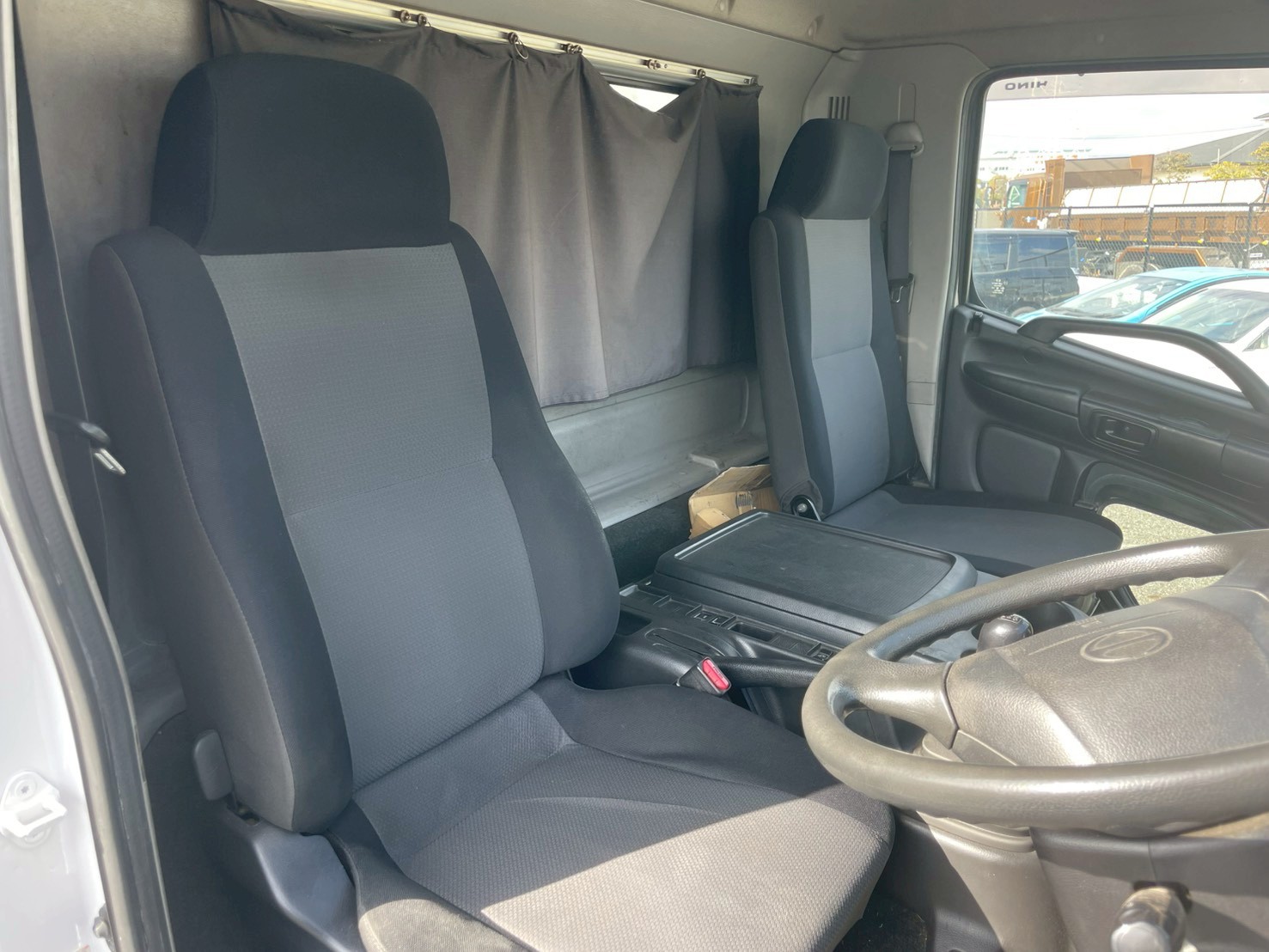 日野 中型標準  平ボディ TKG-FC9JKAP