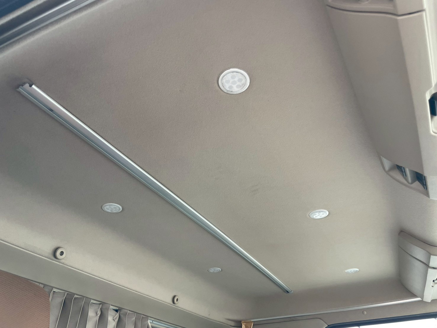 日野 中型ワイド レンジャー アルミウィング 2PG-FD2ABG