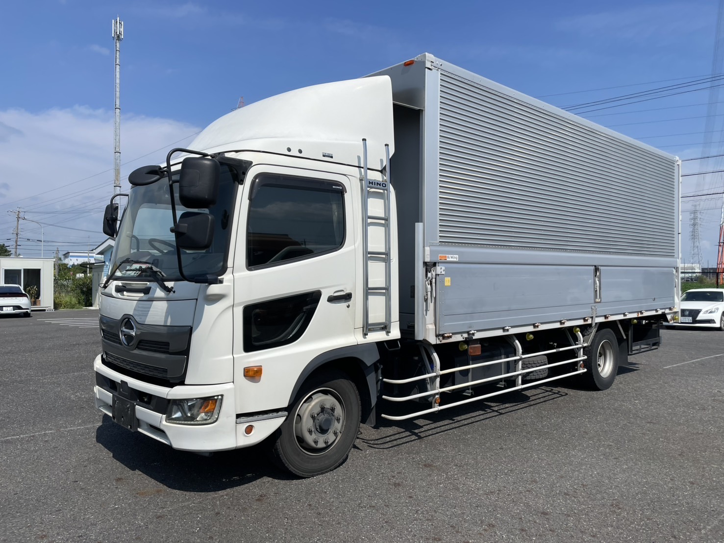 日野 中型増トンワイド レンジャー アルミウィング 2KG-FE2ABG