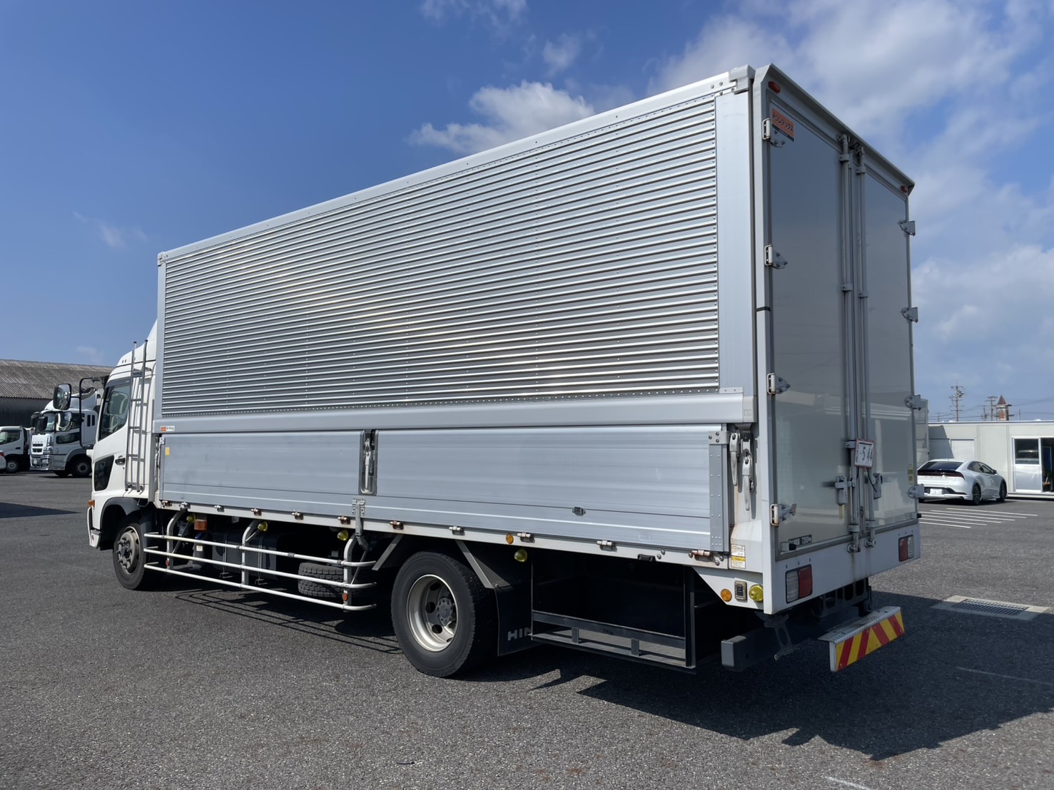日野 中型増トンワイド レンジャー アルミウィング 2KG-FE2ABG
