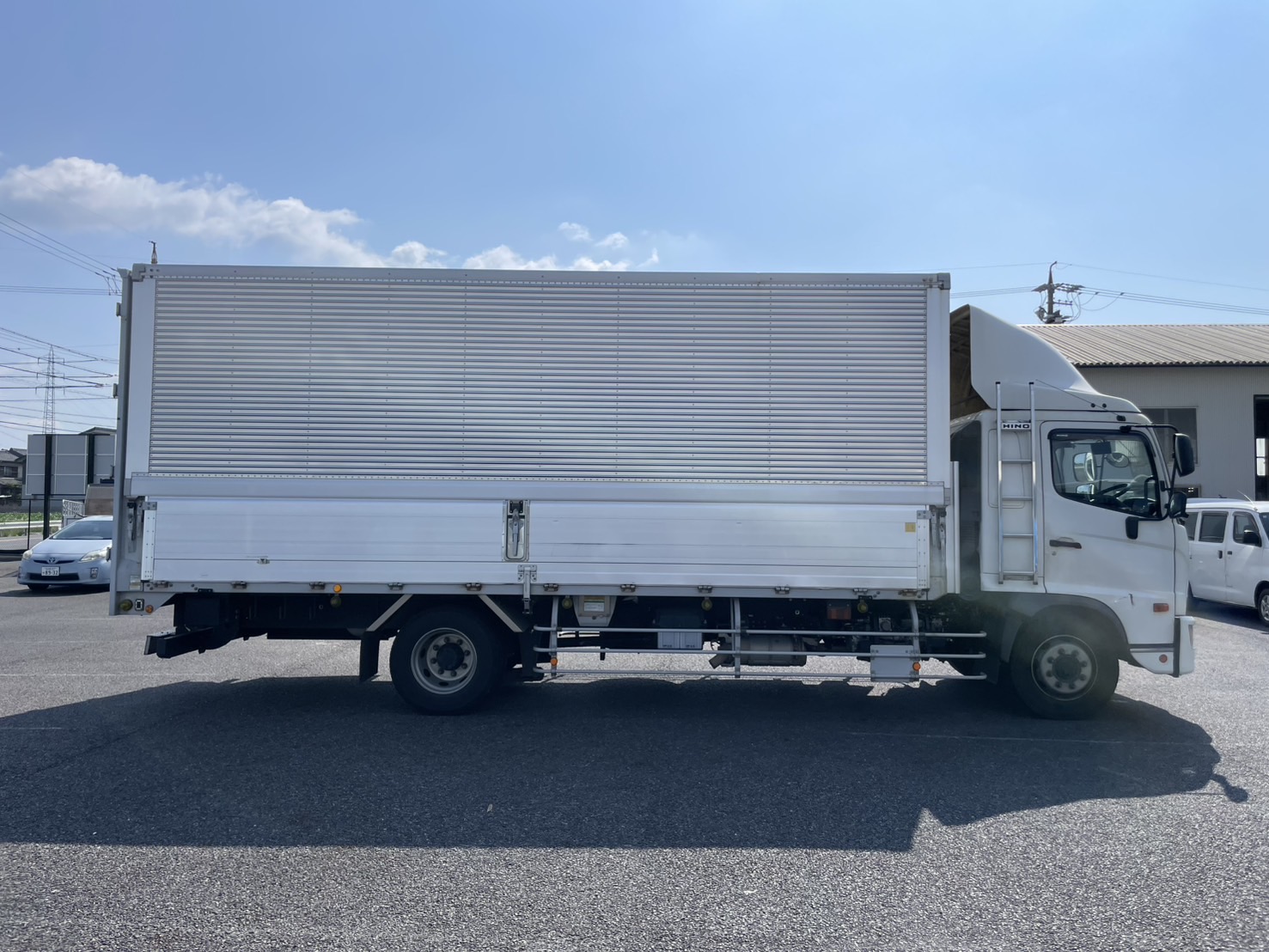 日野 中型増トンワイド レンジャー アルミウィング 2KG-FE2ABG