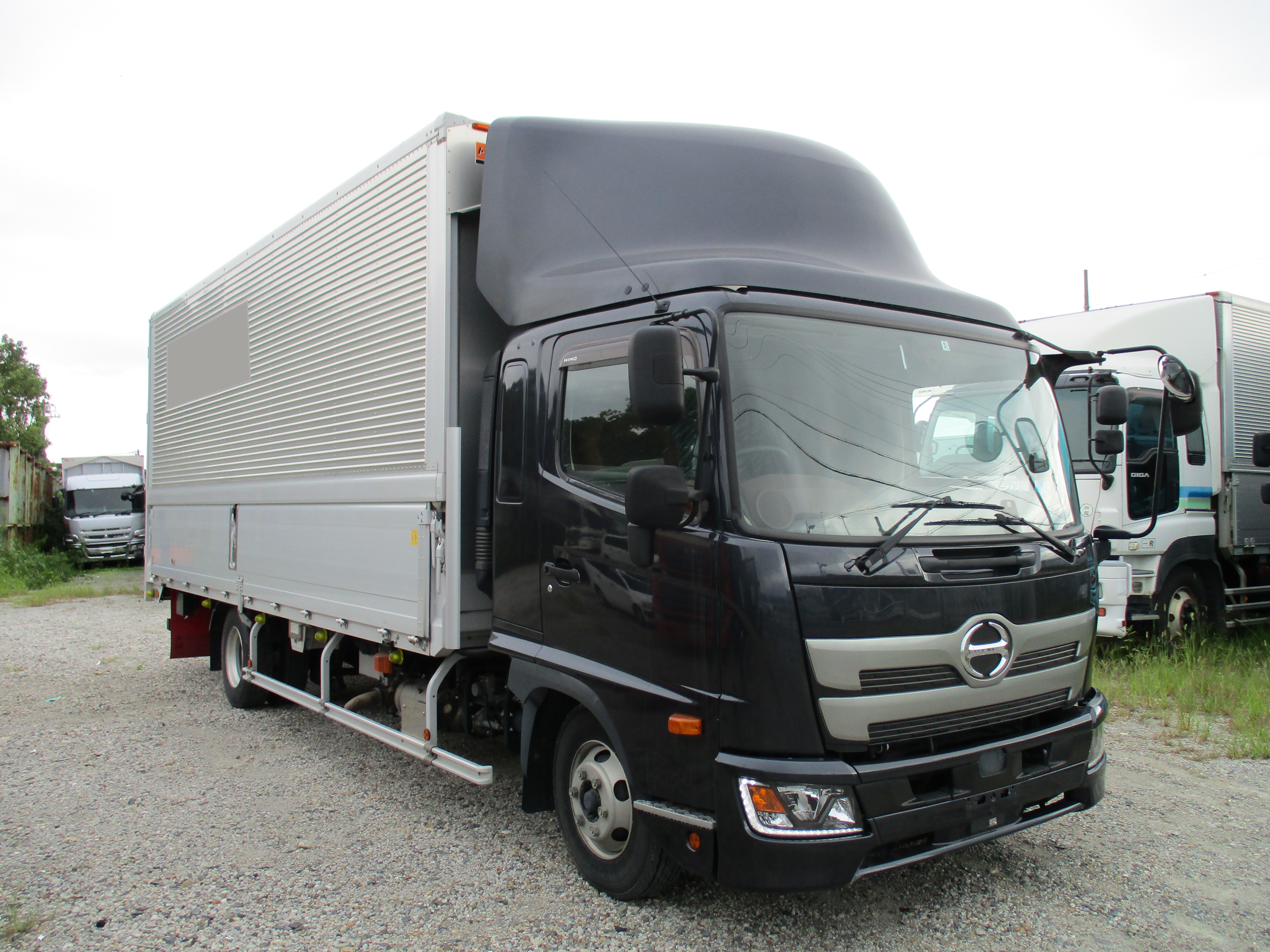 日野 中型ワイド レンジャー アルミウィング 2KG-FD2ABG