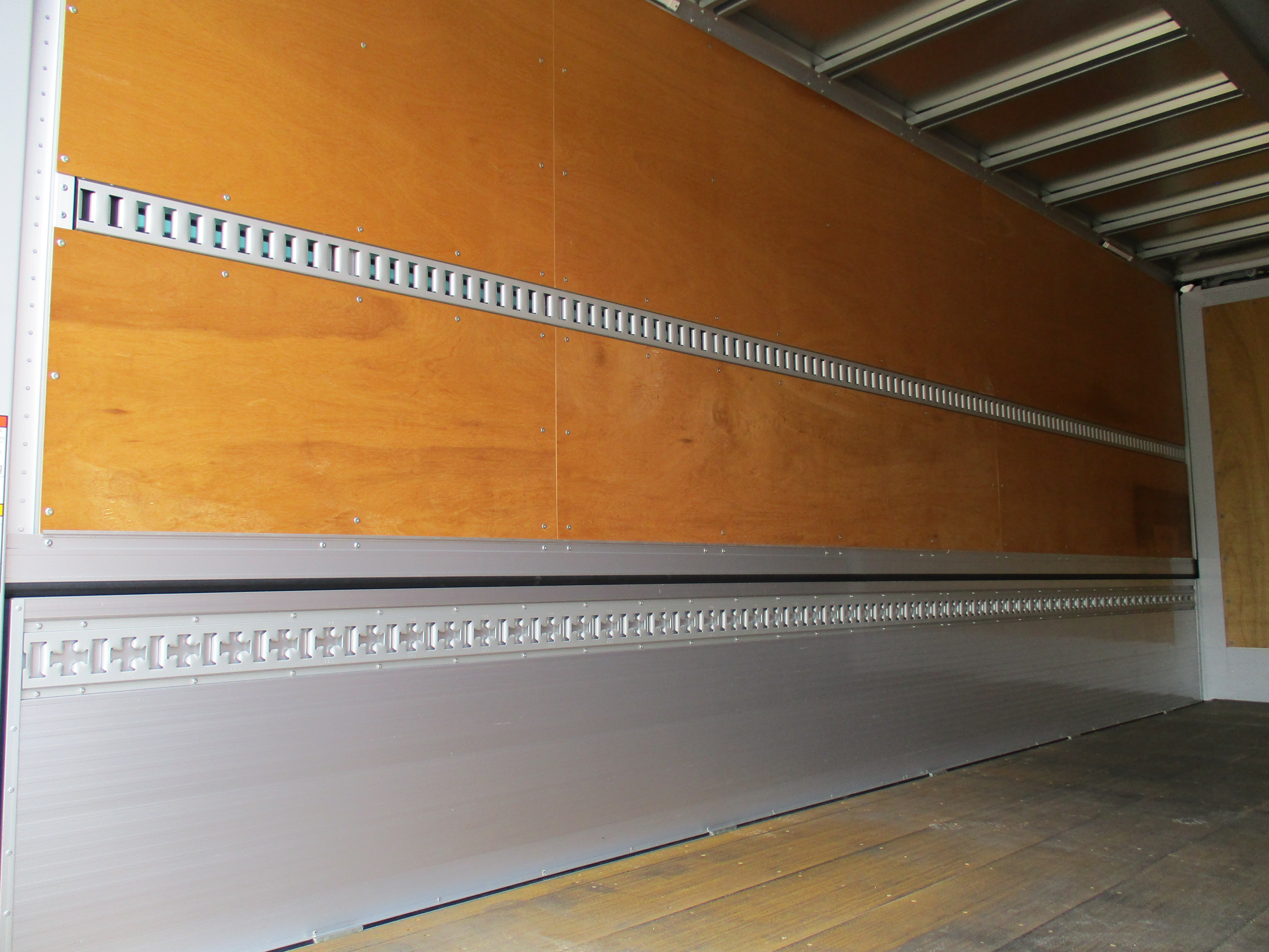 日野 中型ワイド レンジャー アルミウィング 2KG-FD2ABG