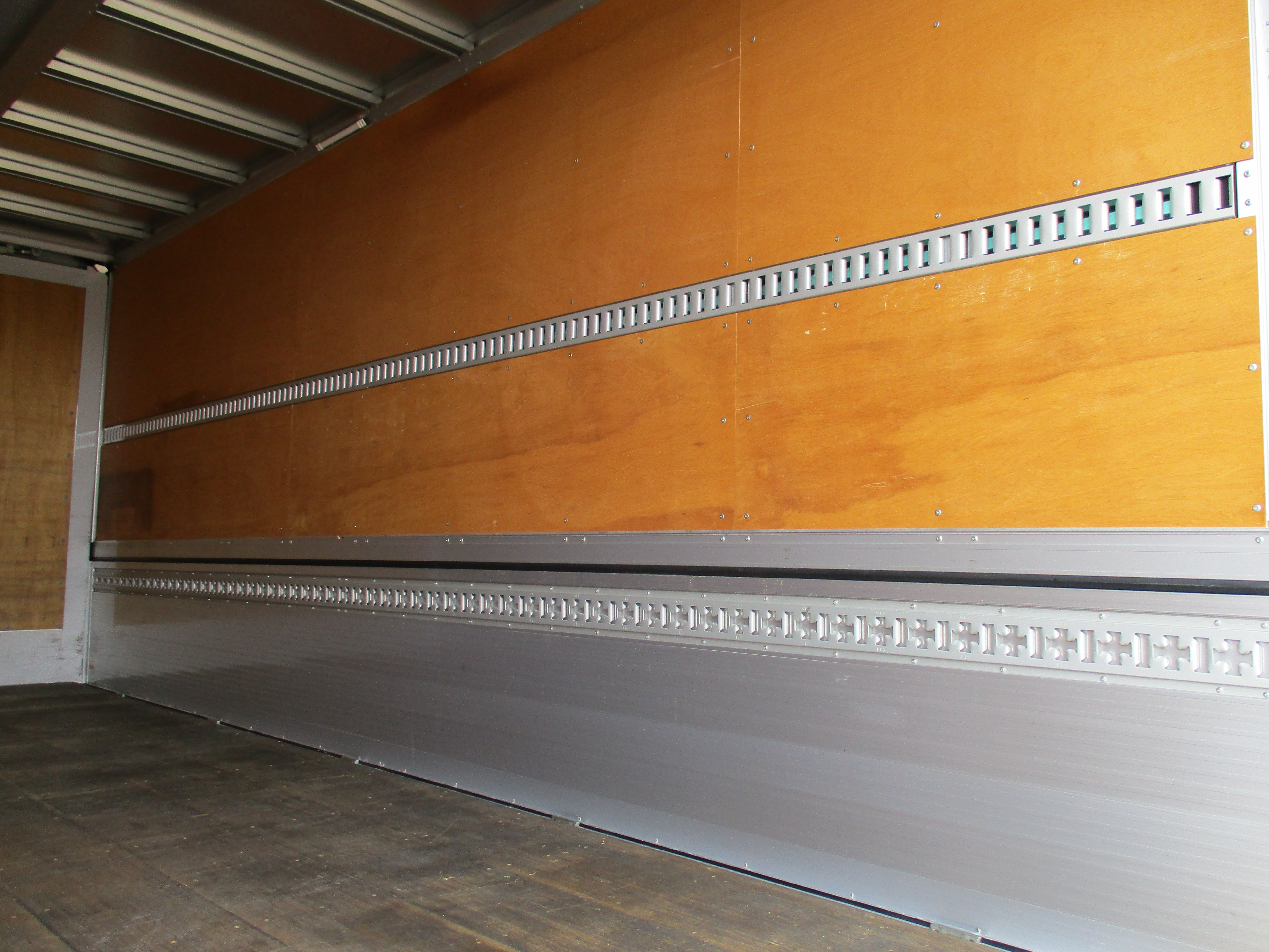 日野 中型ワイド レンジャー アルミウィング 2KG-FD2ABG