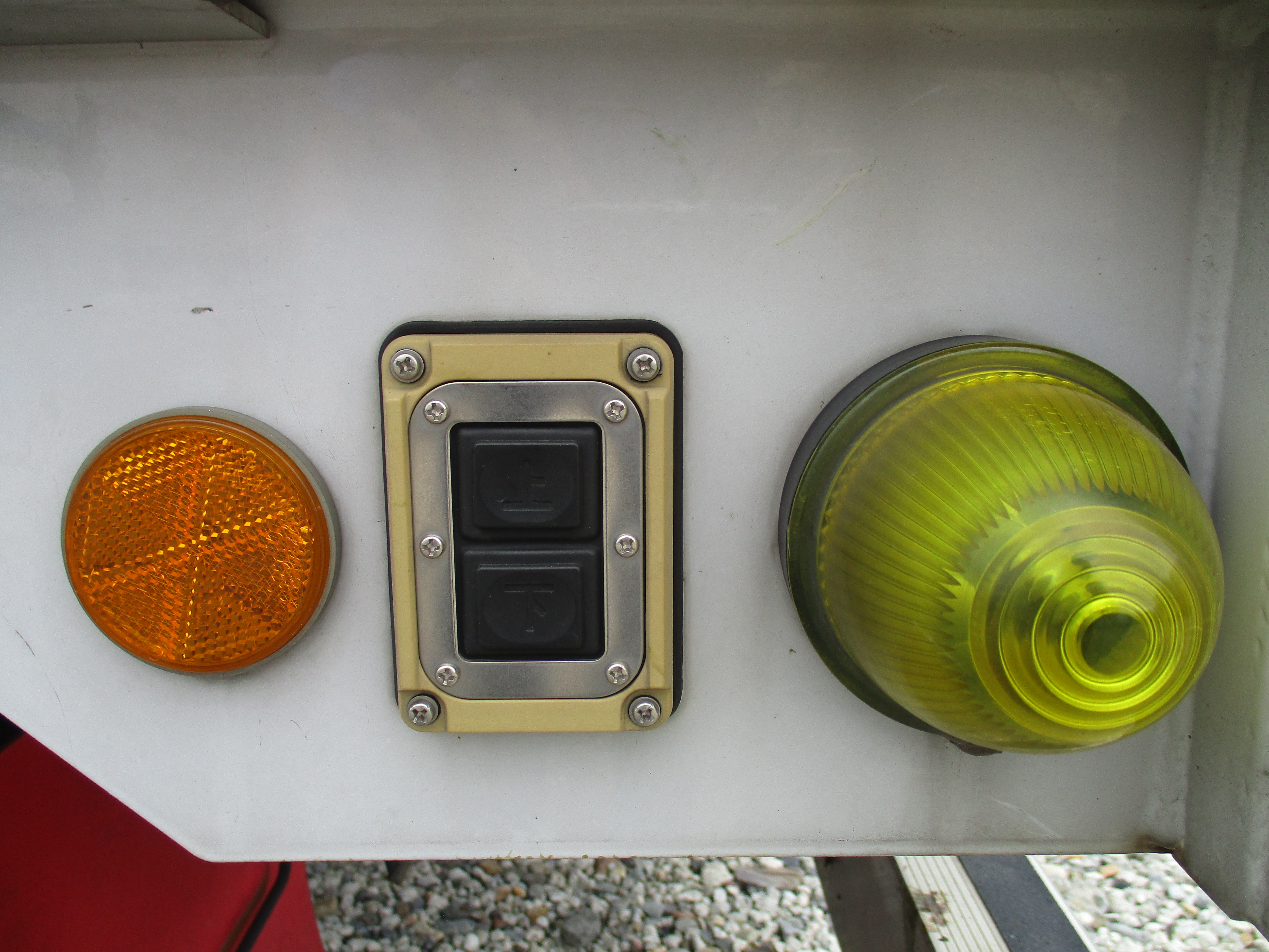 日野 中型ワイド レンジャー アルミウィング 2KG-FD2ABG