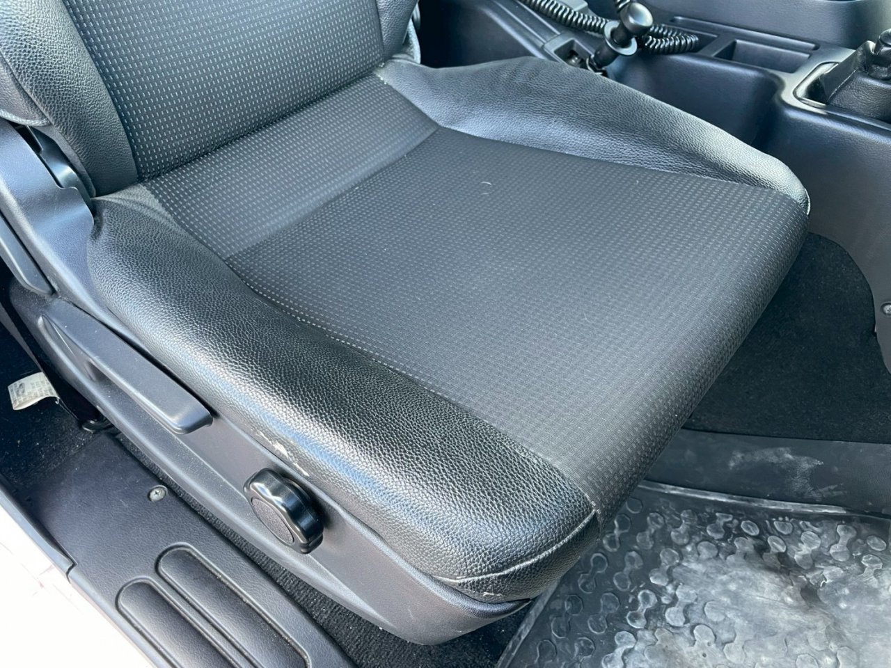 三菱 中型増トンワイド ファイター ホロウイング 2KG-FK65FZ