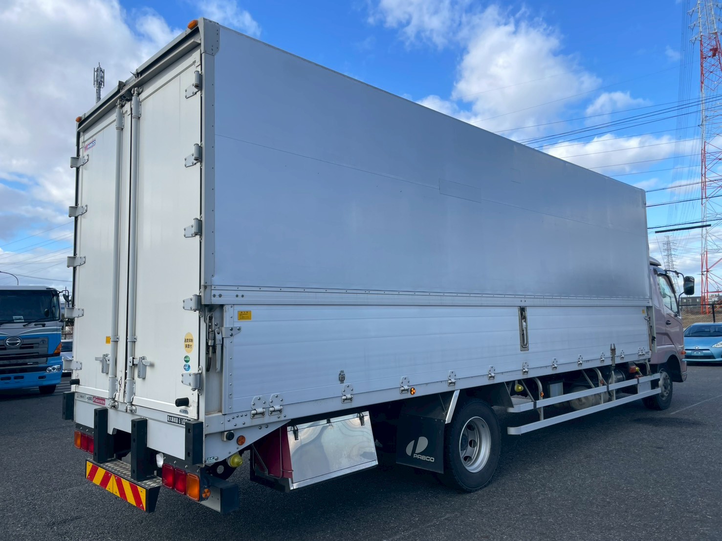 三菱 中型増トンワイド ファイター ホロウイング 2KG-FK65FZ