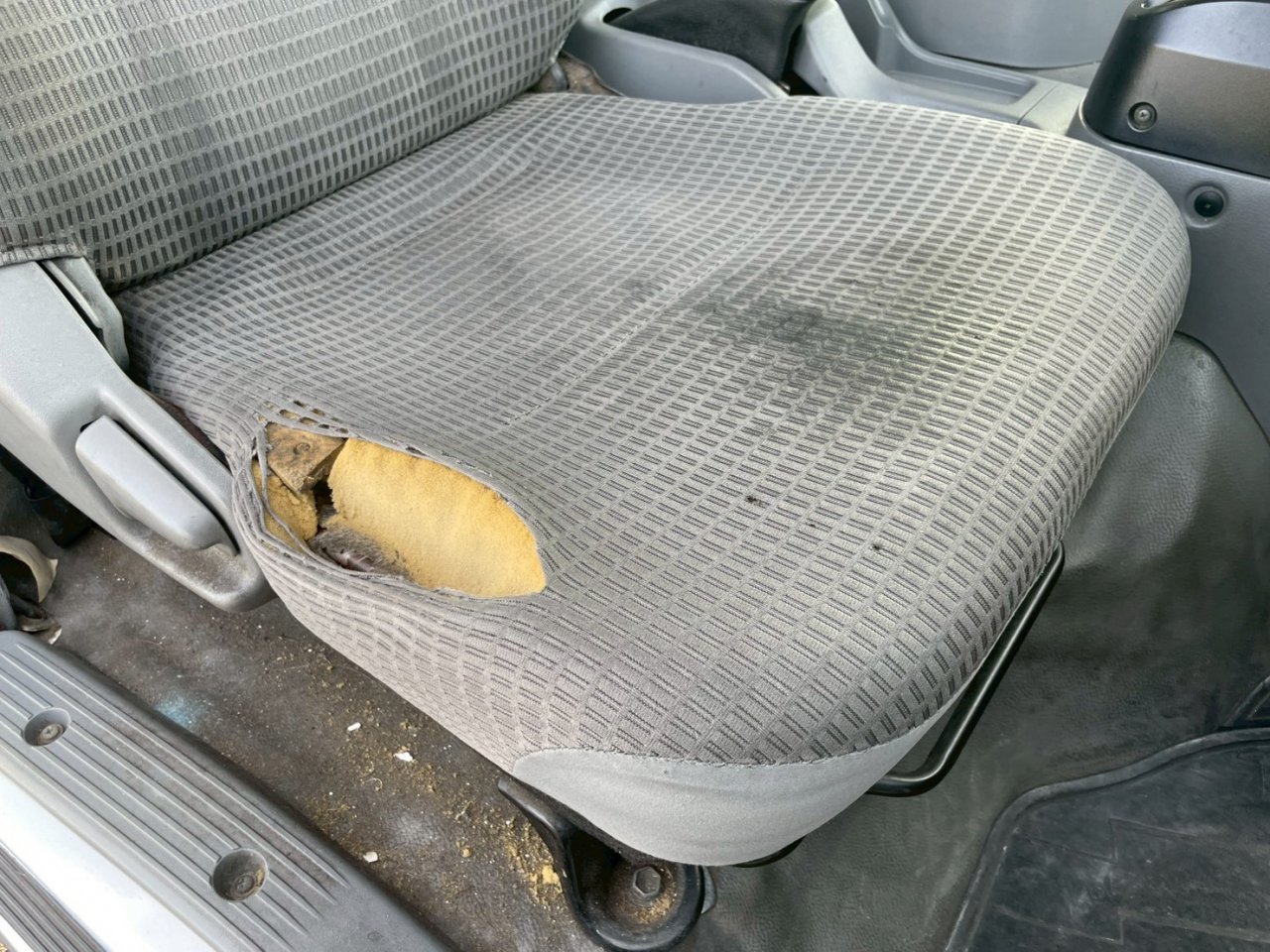 日野 小型ワイド デュトロ バン TKG-XZC710M