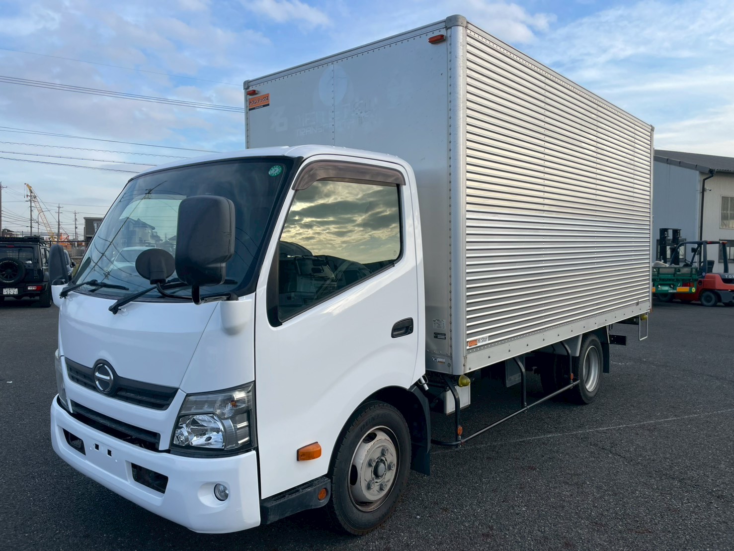 日野 小型ワイド デュトロ バン TKG-XZC710M