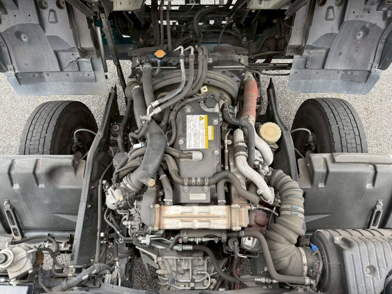 いすゞ 中型ワイド フォワード アルミウィング 2RG-FRR90T2