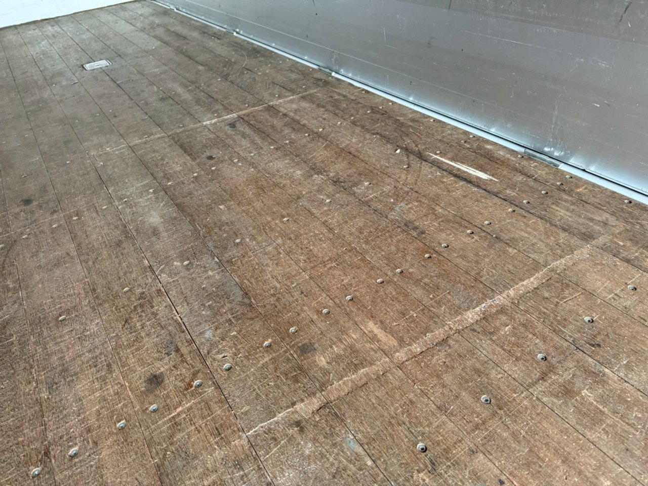 いすゞ 中型ワイド フォワード アルミウィング 2RG-FRR90T2