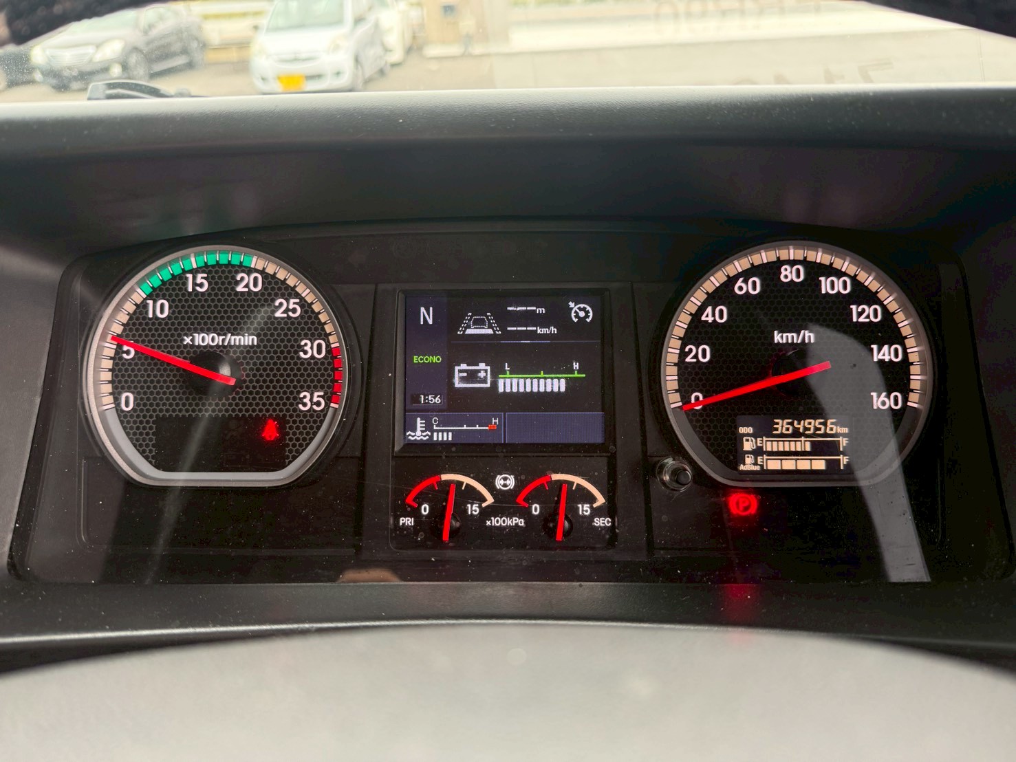 いすゞ 中型ワイド フォワード アルミウィング 2RG-FRR90T2