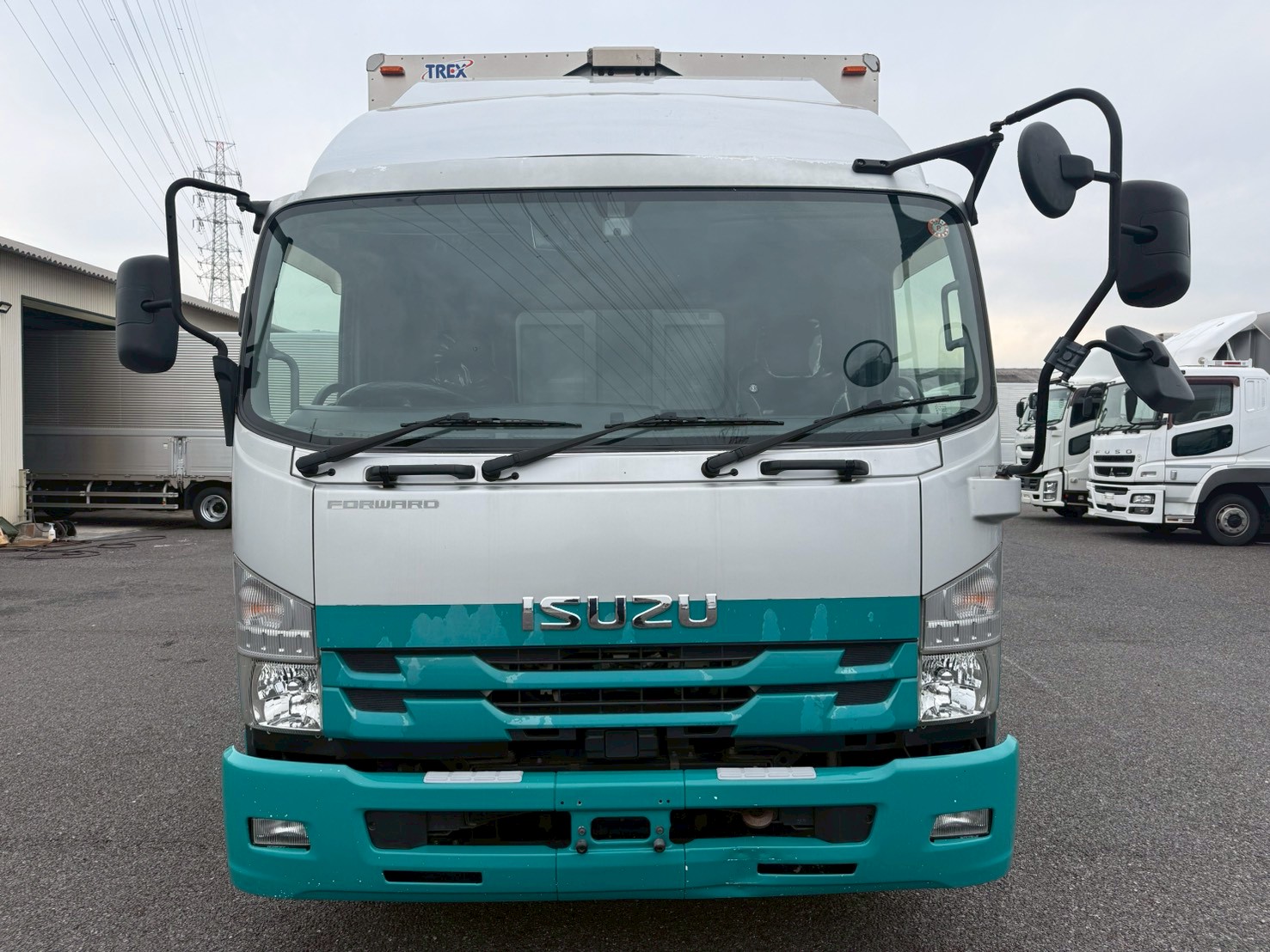 いすゞ 中型ワイド フォワード アルミウィング 2RG-FRR90T2