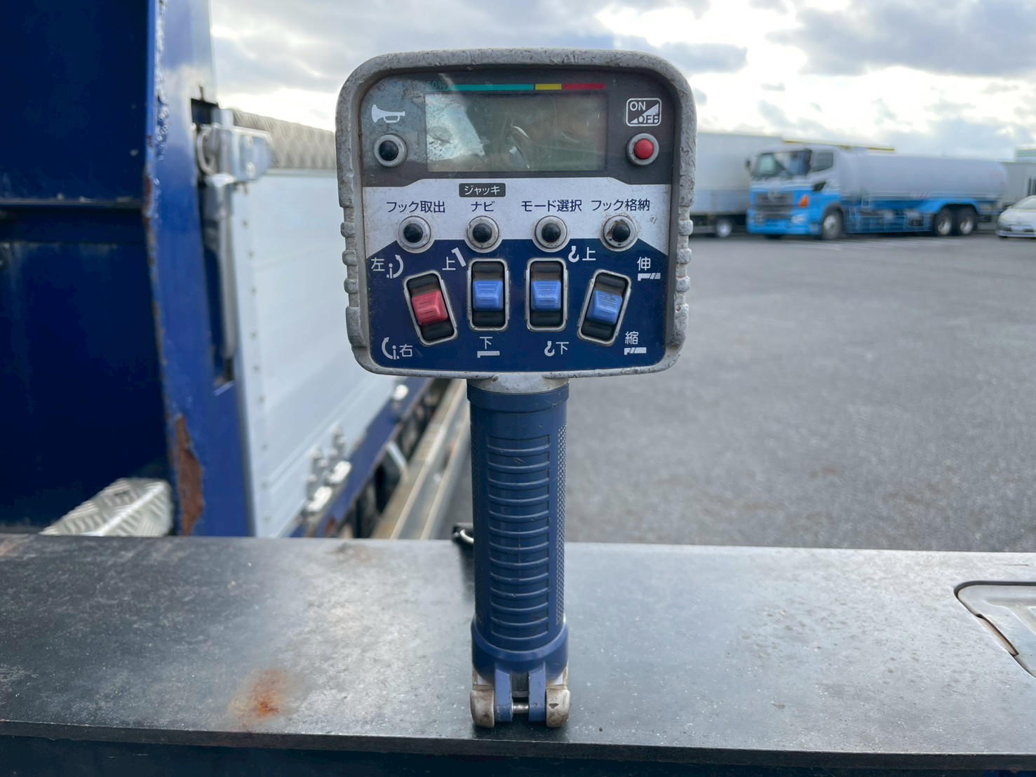 三菱 10t超  クレーン４段 QPG-FV64VZ