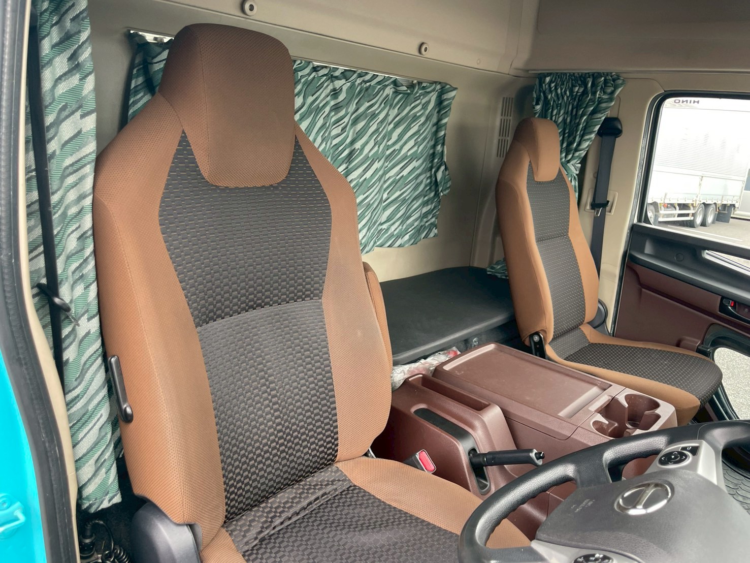 日野 中型増トンワイド  アルミウィング 2PG-FE2ABG