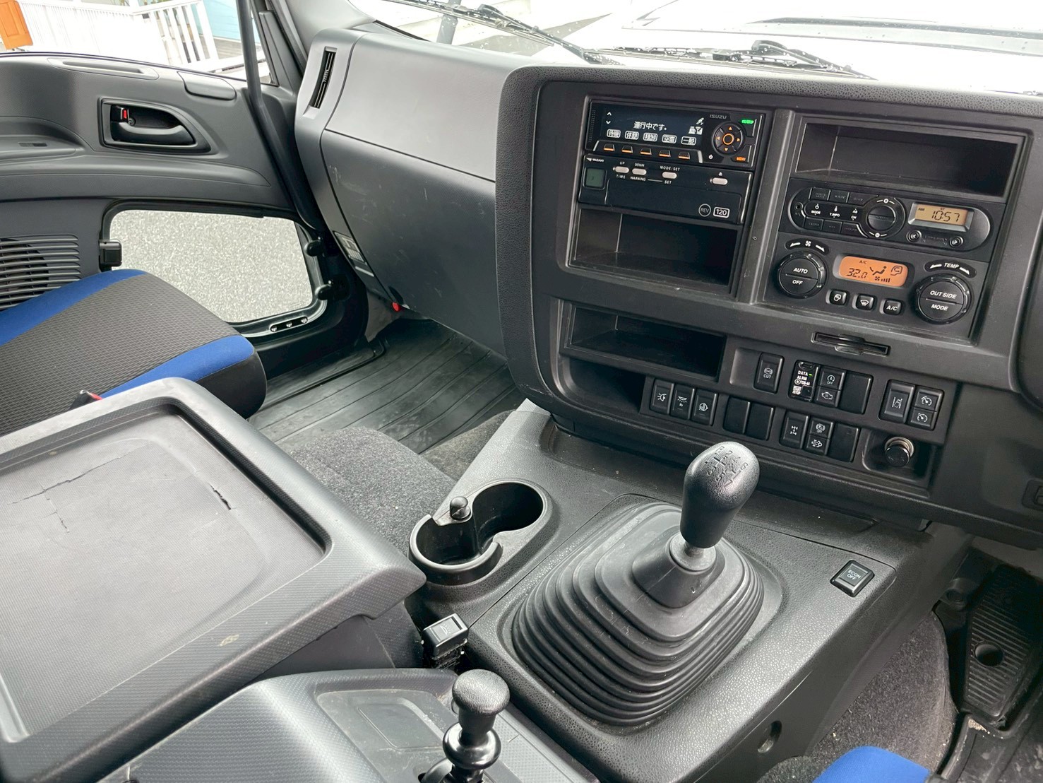 いすゞ 10t超 ギガ アルミウィング 2PG-CYJ77C