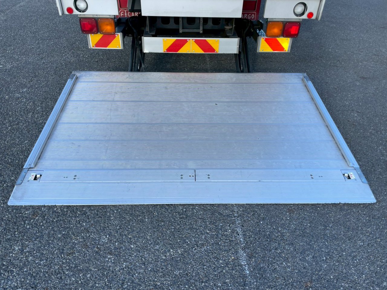 いすゞ 中型ワイド  アルミウィング 2RG-FRR90T2