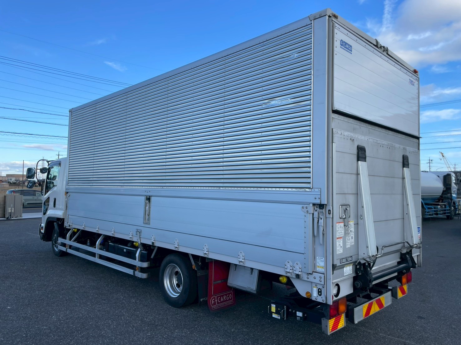 いすゞ 中型ワイド  アルミウィング 2RG-FRR90T2