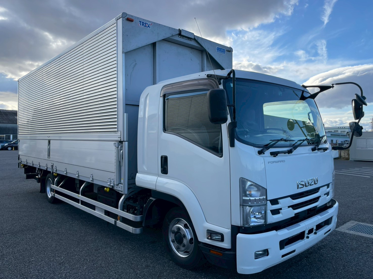 いすゞ 中型ワイド  アルミウィング 2RG-FRR90T2