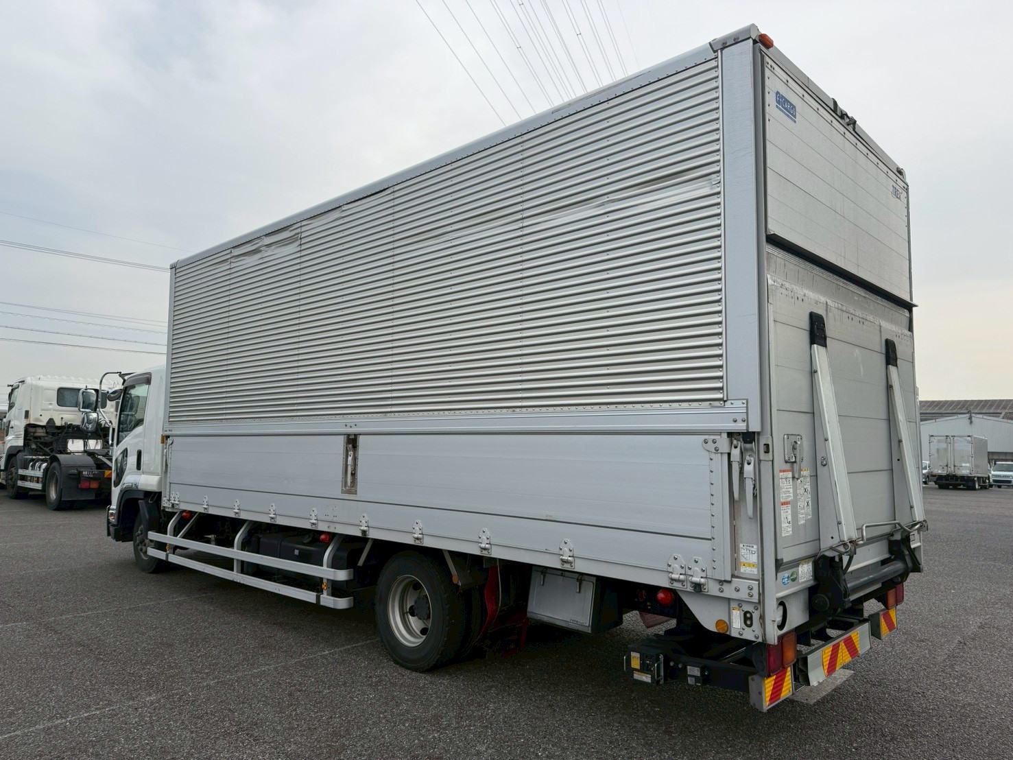 いすゞ 中型ワイド  アルミウィング 2RG-FRR90T2