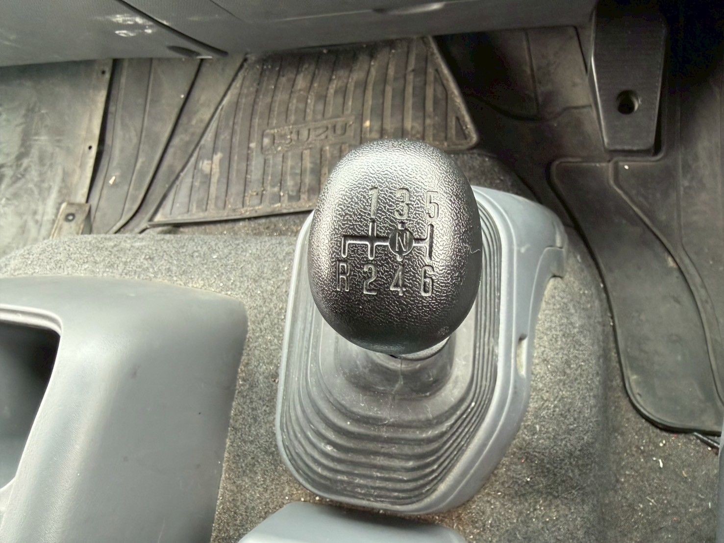 いすゞ 中型ワイド  アルミウィング 2RG-FRR90T2