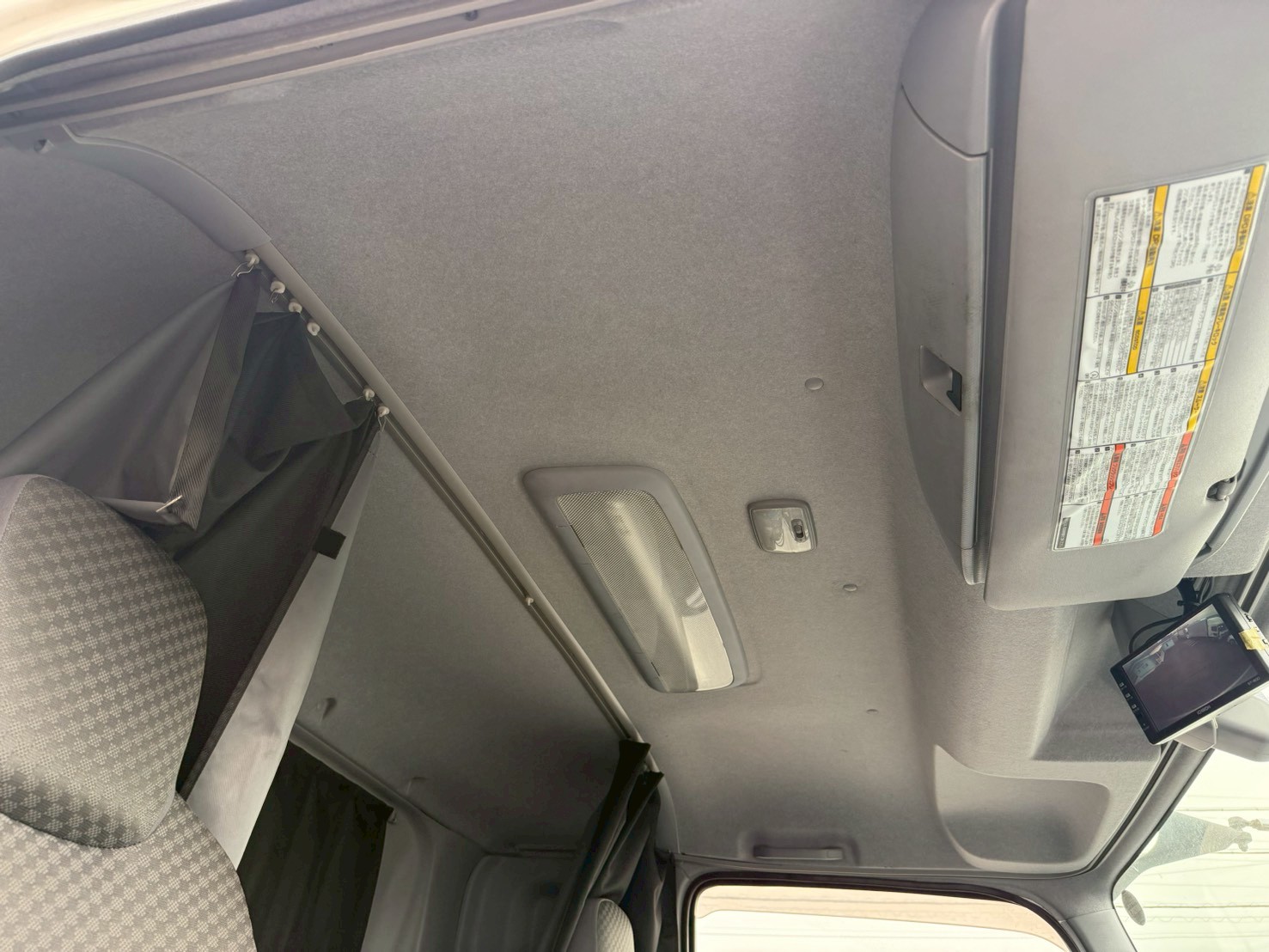 いすゞ 中型ワイド  アルミウィング 2RG-FRR90T2