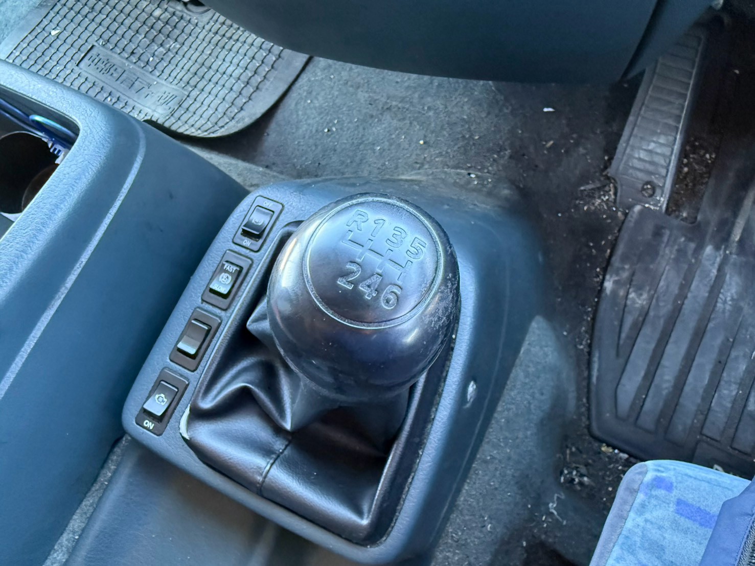 ニッサンディーゼル 中型増トンワイド  アルミウィング PK-PK37A