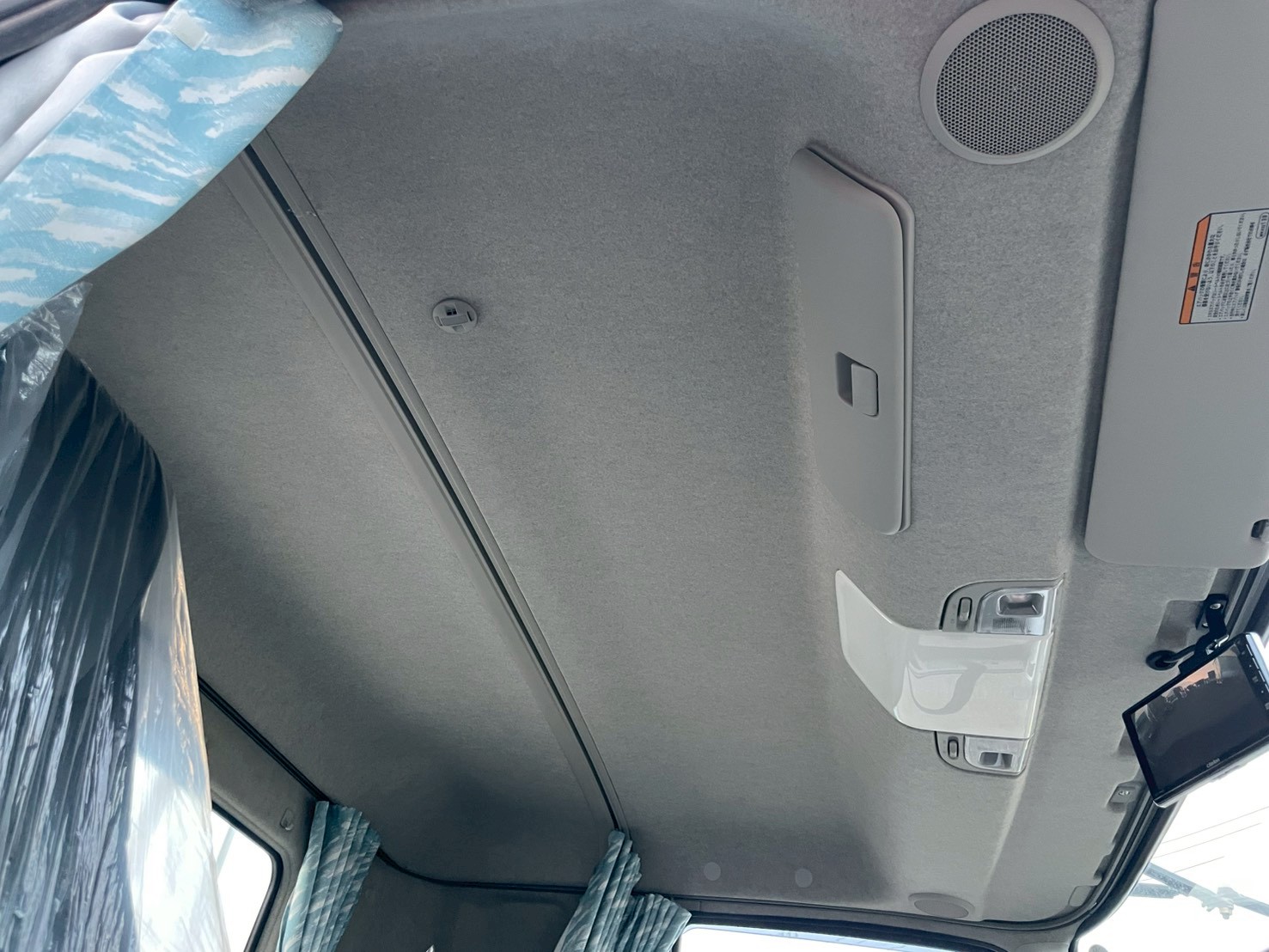 三菱 中型増トンワイド  平ボディ 2KG-FK62FZ