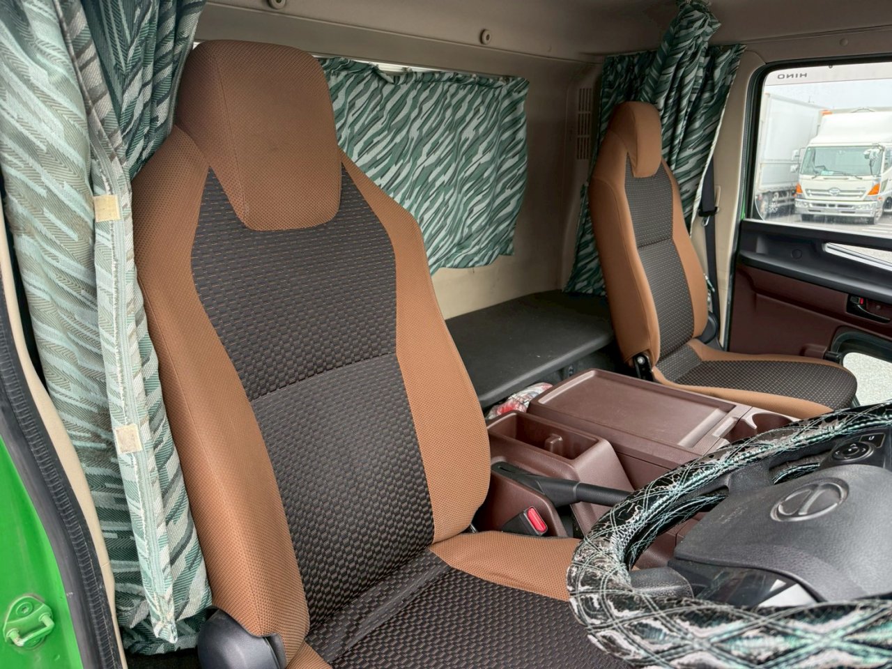 日野 中型ワイド  アルミウィング 2KG-FD2ABA