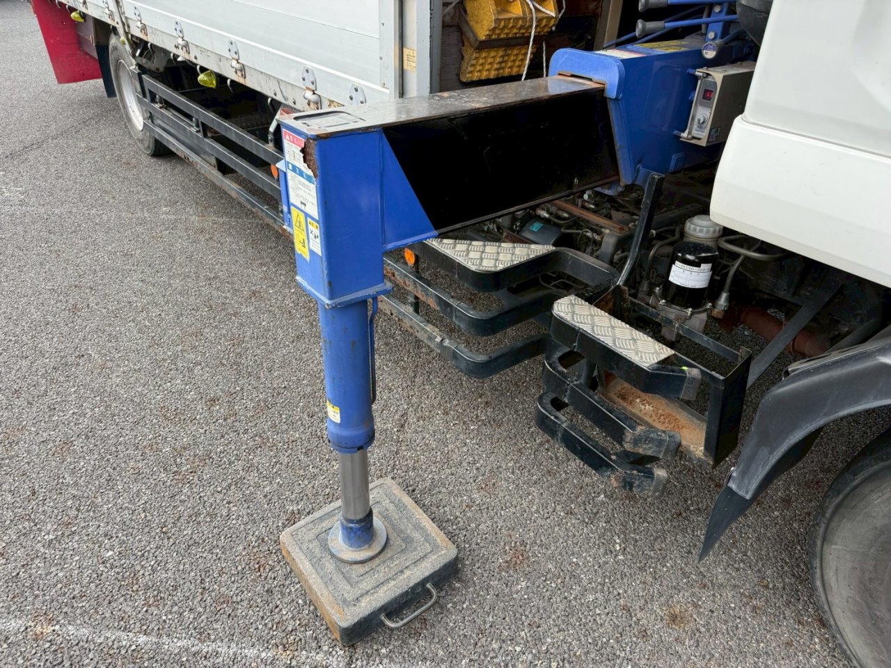 いすゞ 中型増トンワイド  クレーン３段 SKG-FSR90S2