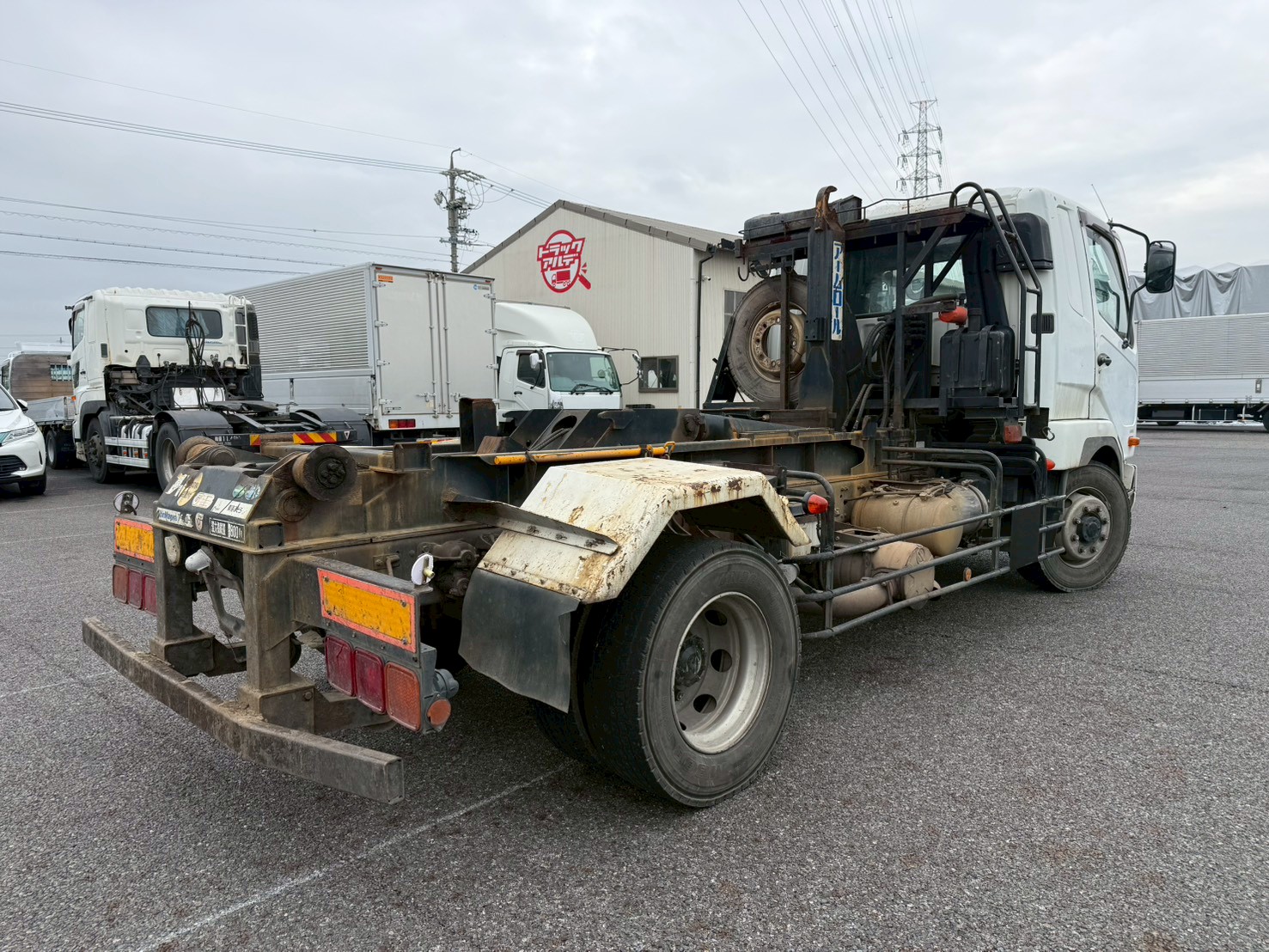 三菱 中型増トン標準  アームロール LKG-FK62FZ