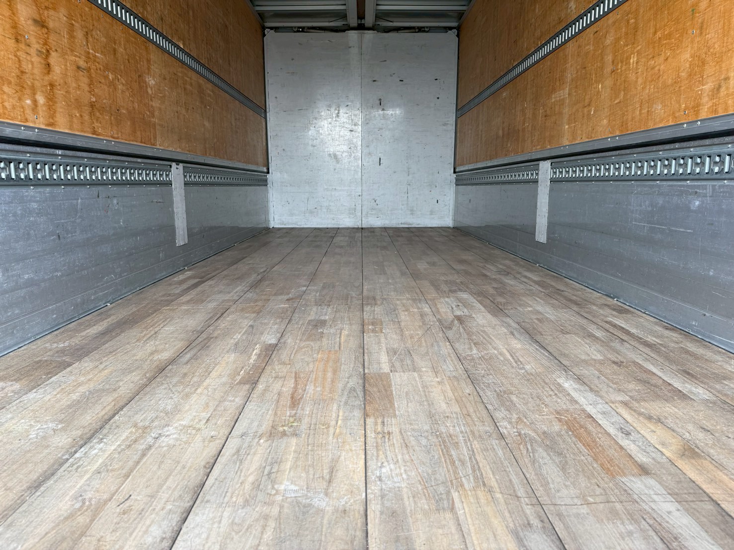 日野 中型ワイド  アルミウィング SKG-FD9JLAA