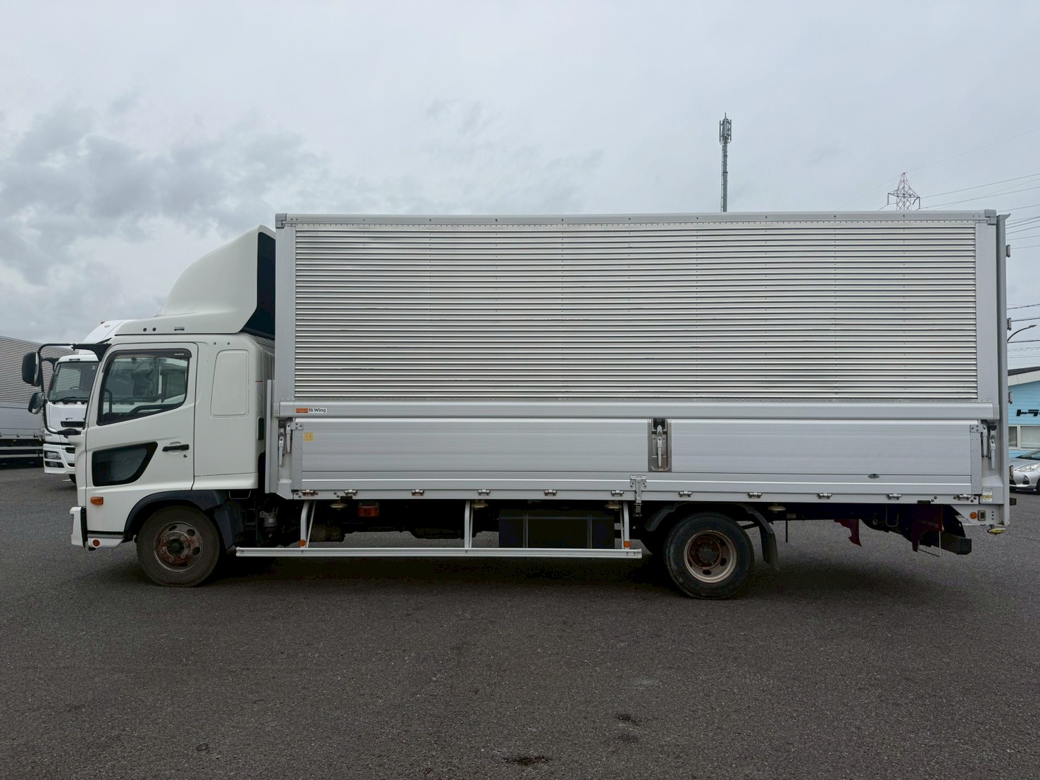 日野 中型ワイド  アルミウィング 2KG-FD2ABA