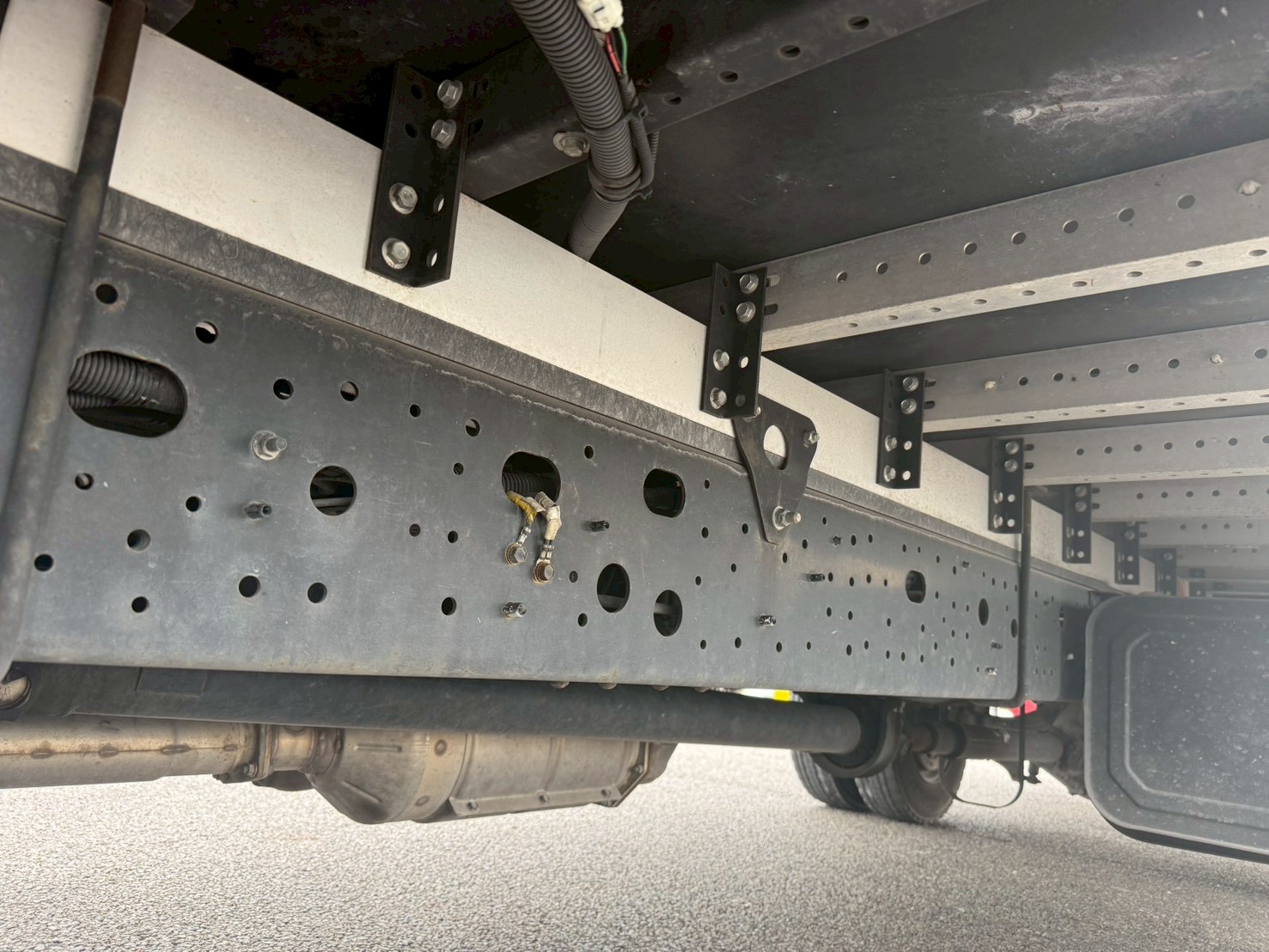 日野 中型ワイド  アルミウィング 2KG-FD2ABA