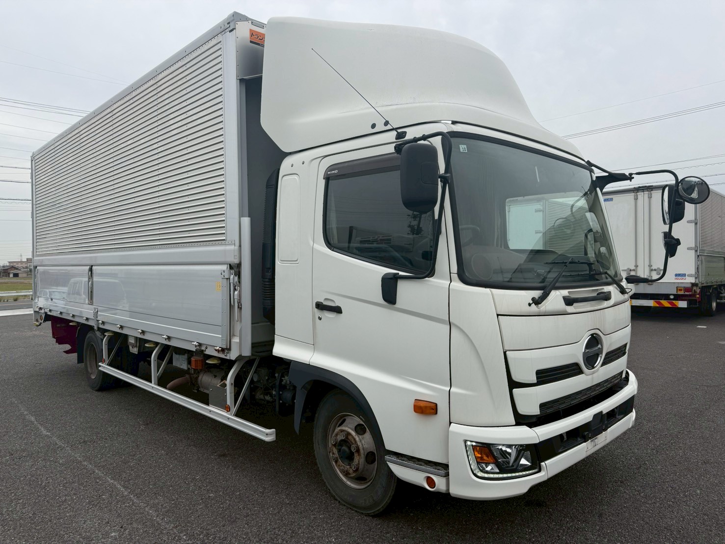 日野 中型ワイド  アルミウィング 2KG-FD2ABA