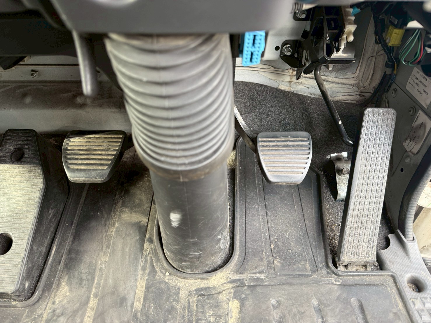 いすゞ 中型ワイド フォワード アルミウィング TKG-FRR90S2