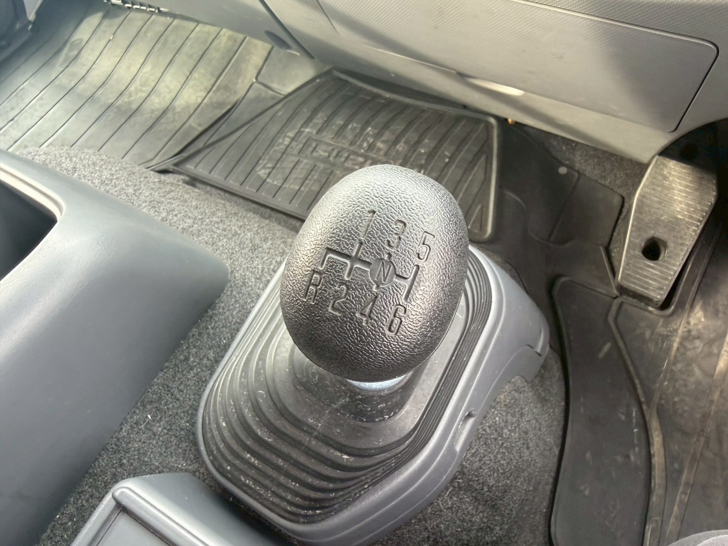 いすゞ 中型ワイド フォワード アルミウィング TKG-FRR90S2