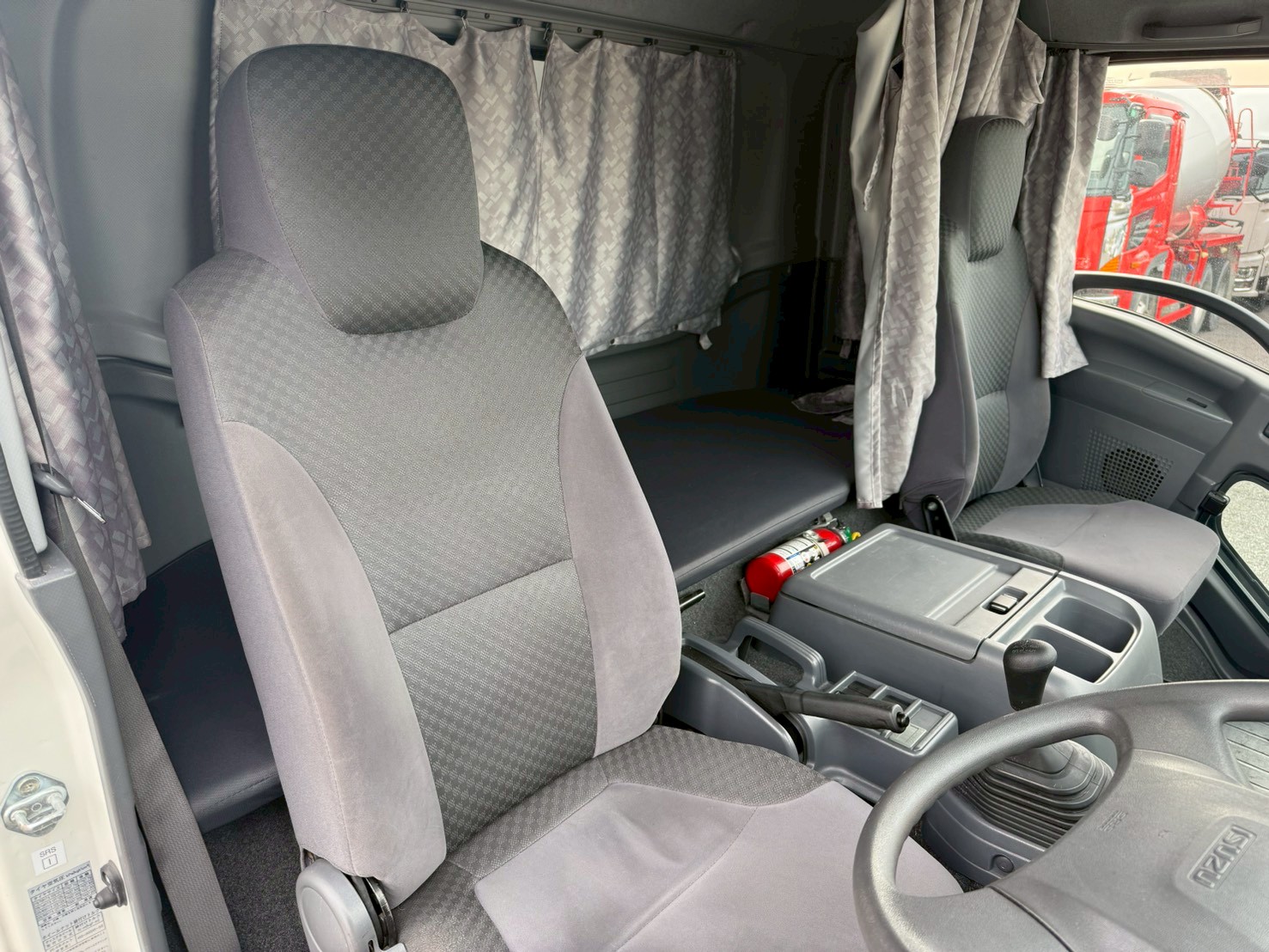 いすゞ 中型ワイド フォワード アルミウィング TKG-FRR90S2