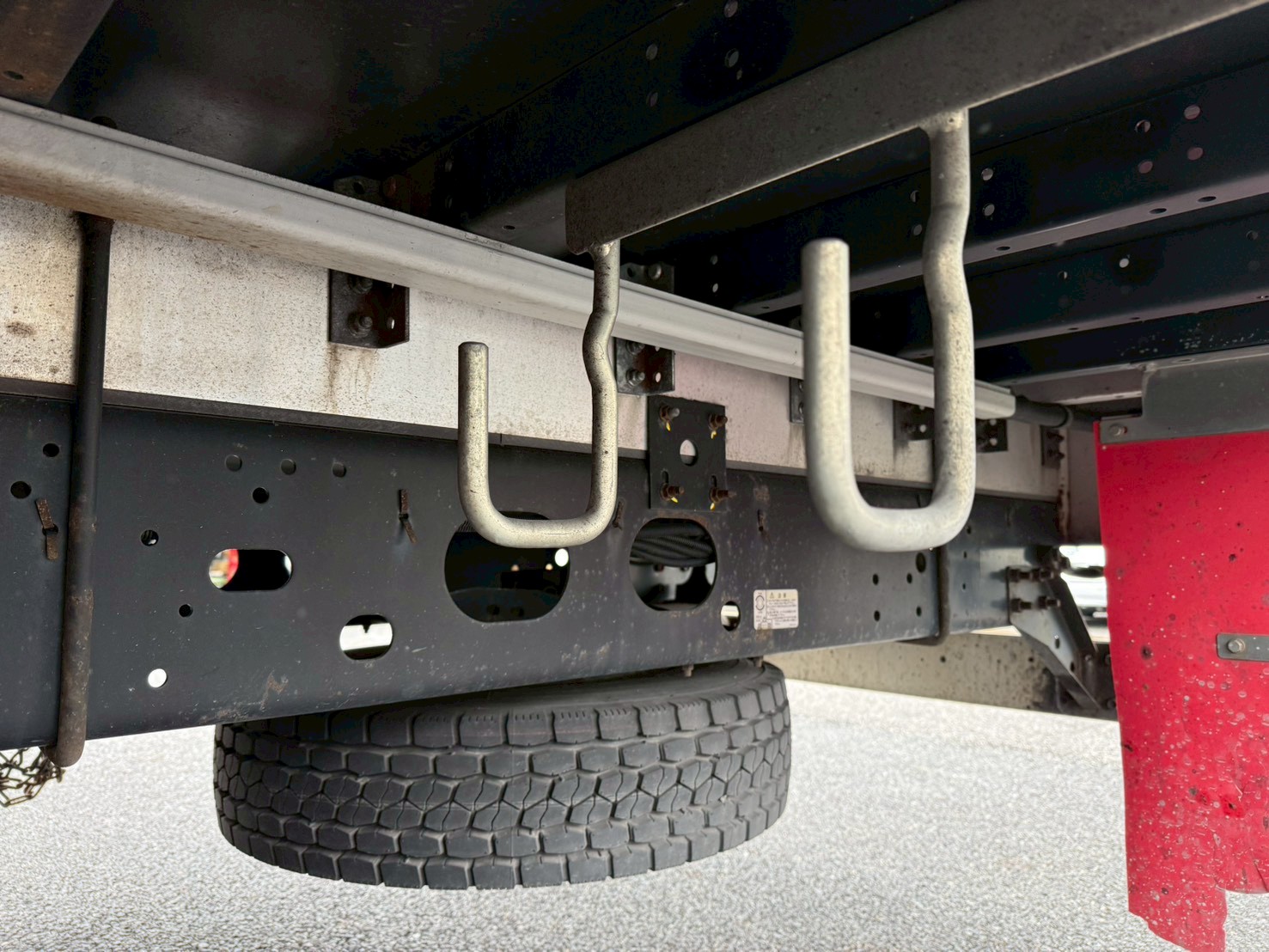 いすゞ 中型ワイド フォワード アルミウィング 2RG-FRR90S2