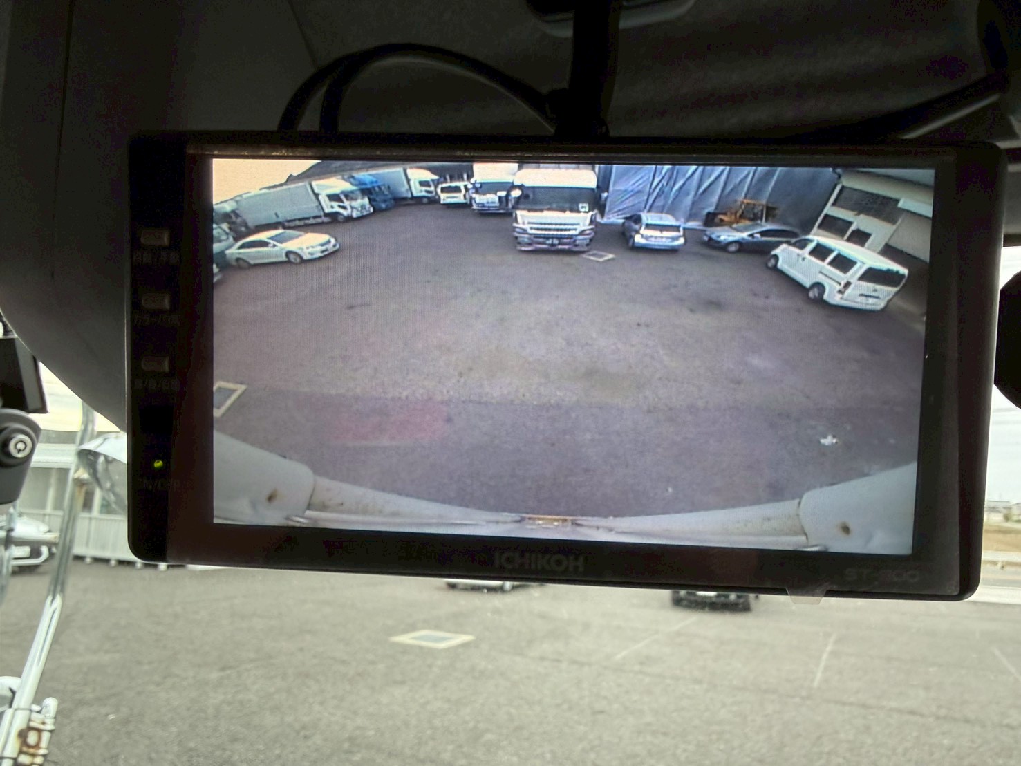 いすゞ 中型ワイド フォワード アルミウィング 2RG-FRR90S2