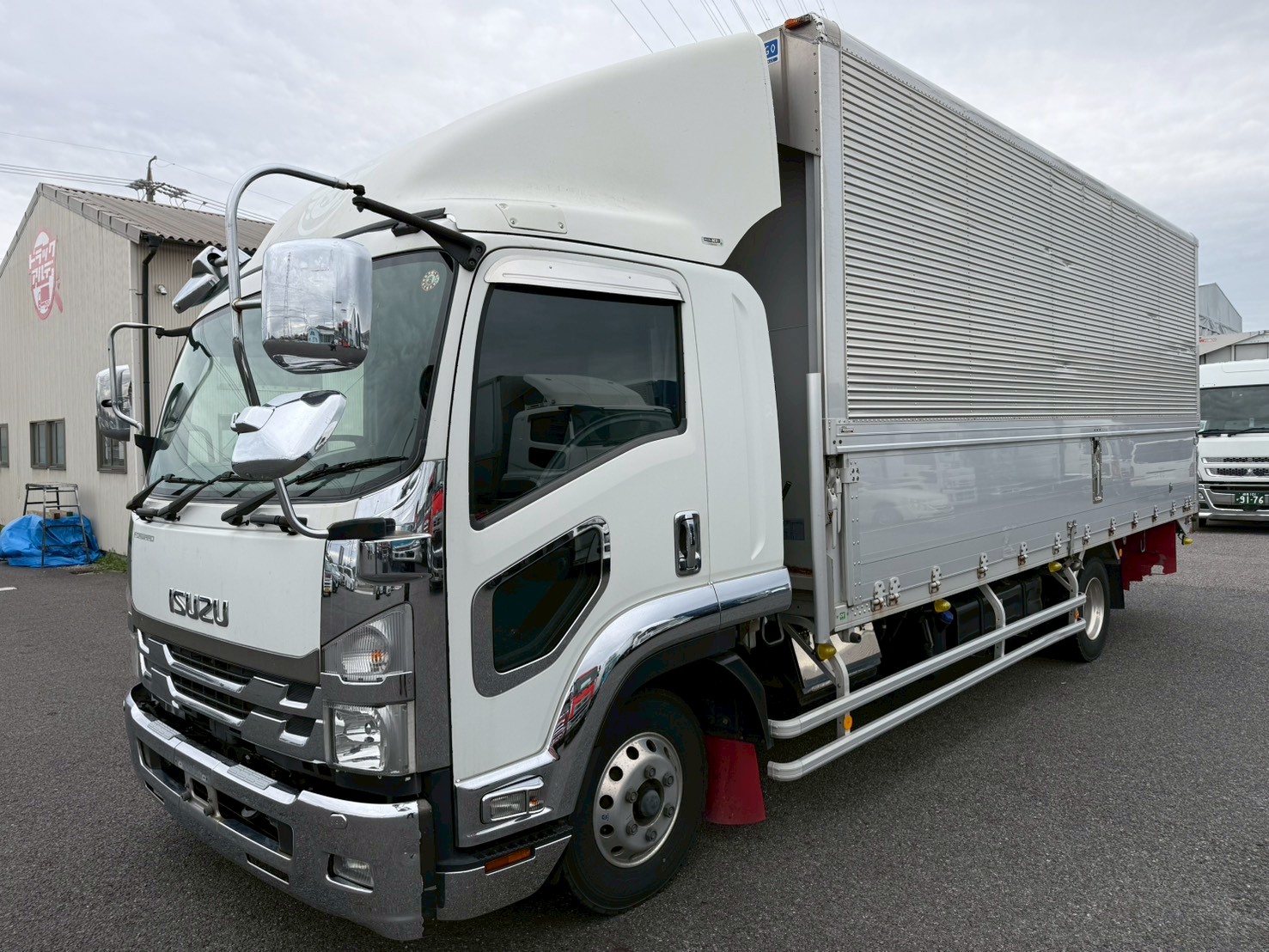 いすゞ 中型ワイド フォワード アルミウィング 2RG-FRR90S2