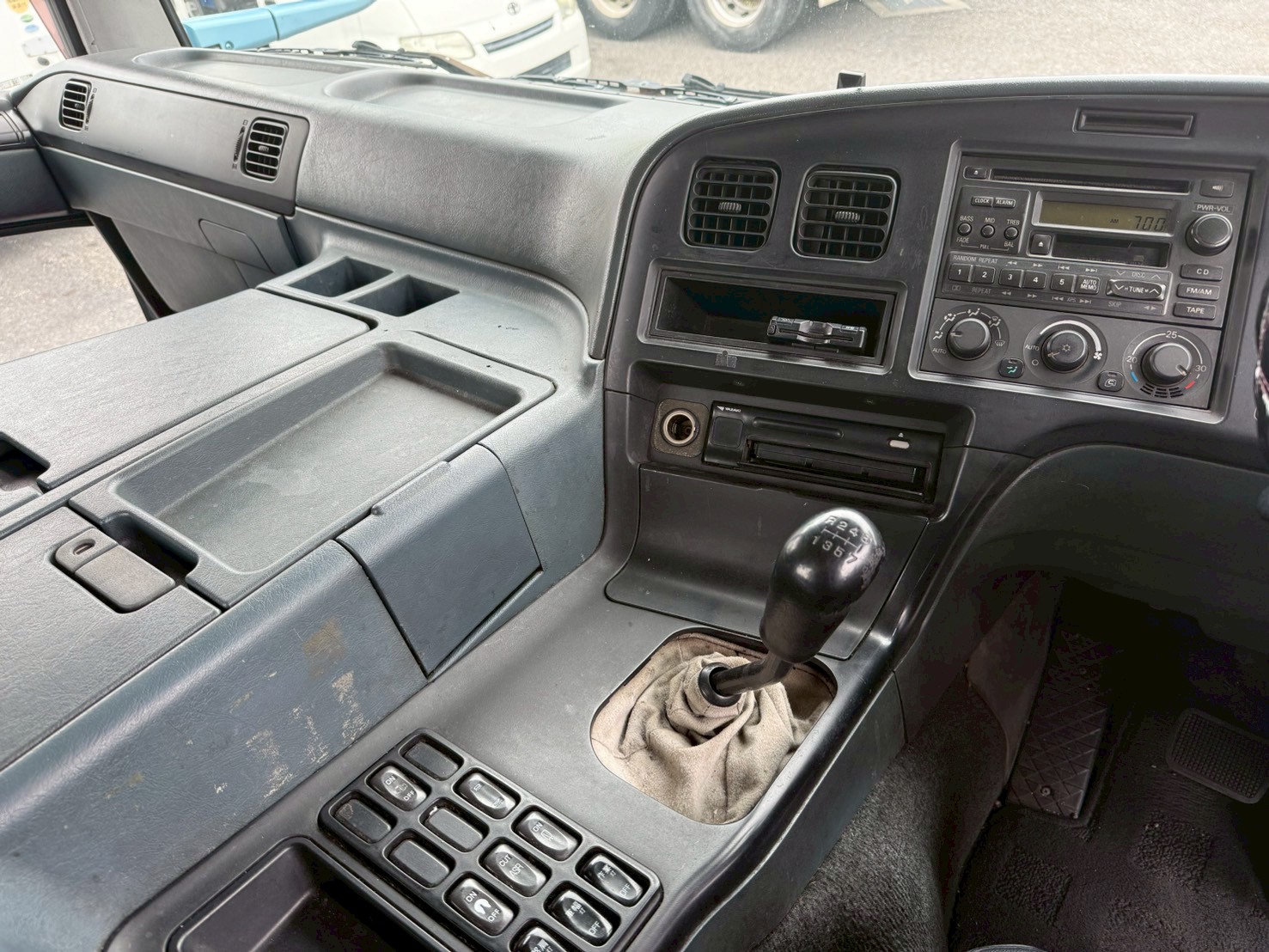 三菱 大型  トラクタ KL-FP54JDR
