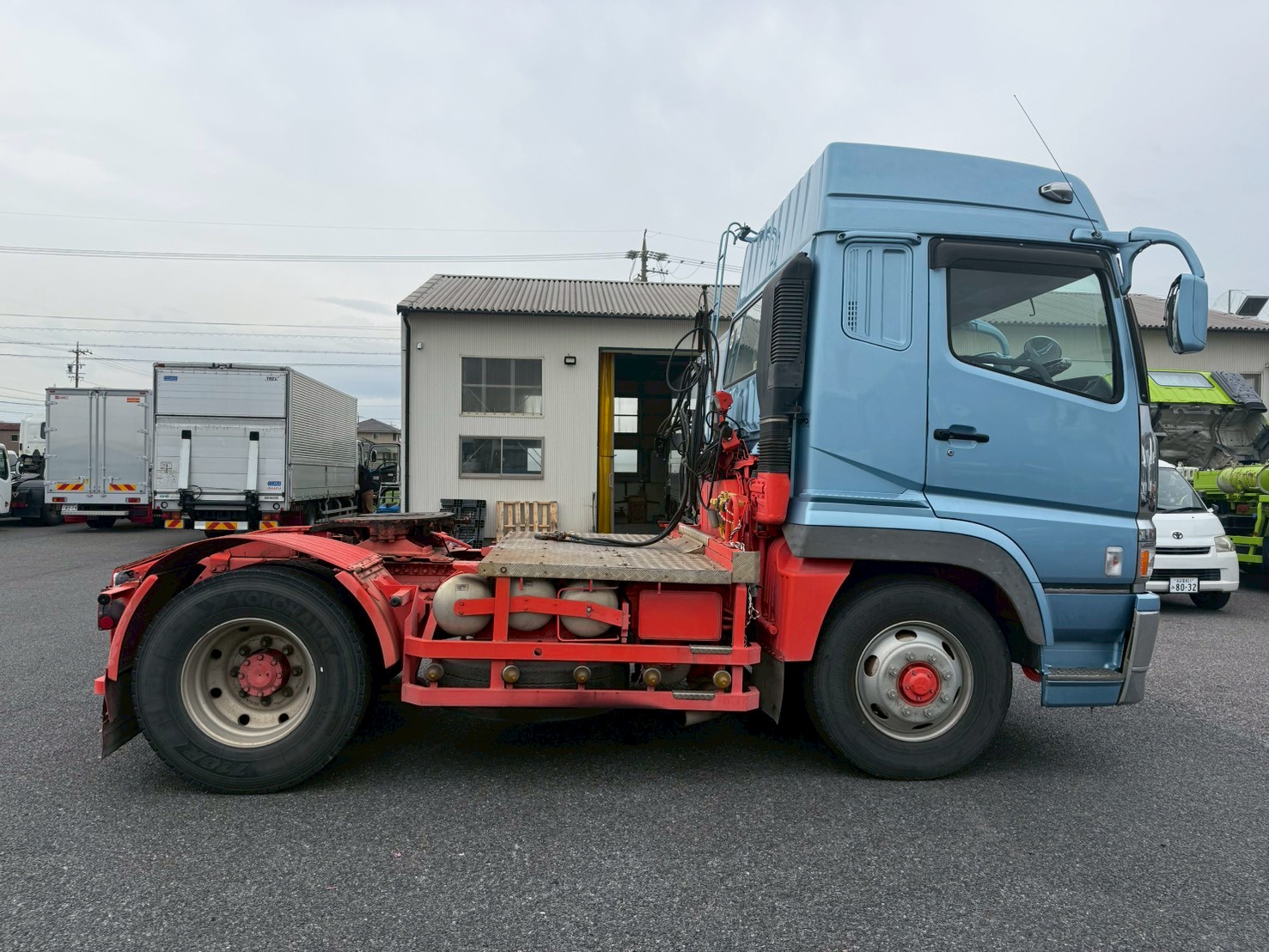 三菱 大型  トラクタ KL-FP54JDR