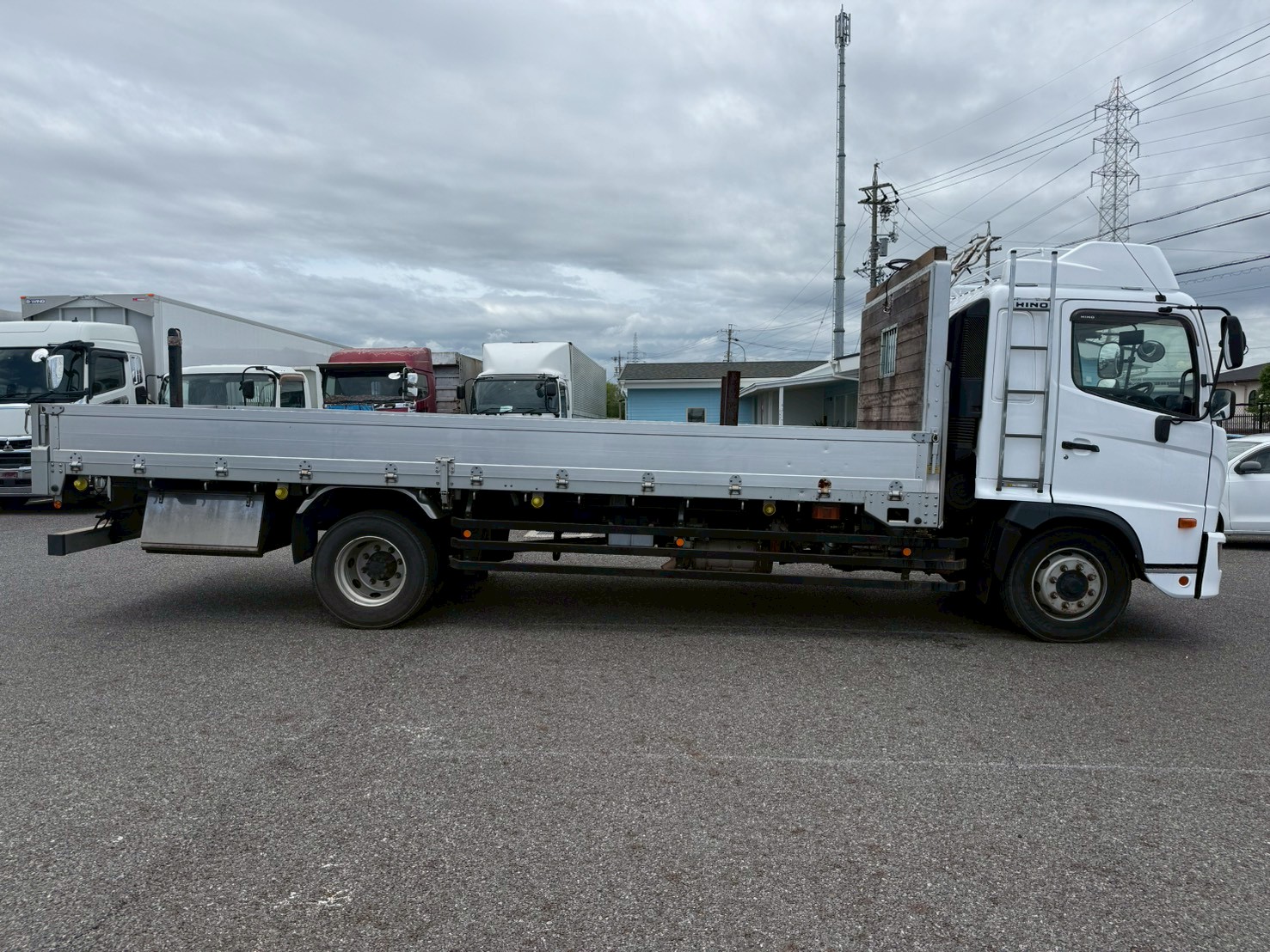 日野 中型増トンワイド  平ボディ 2PG-FE2ABG