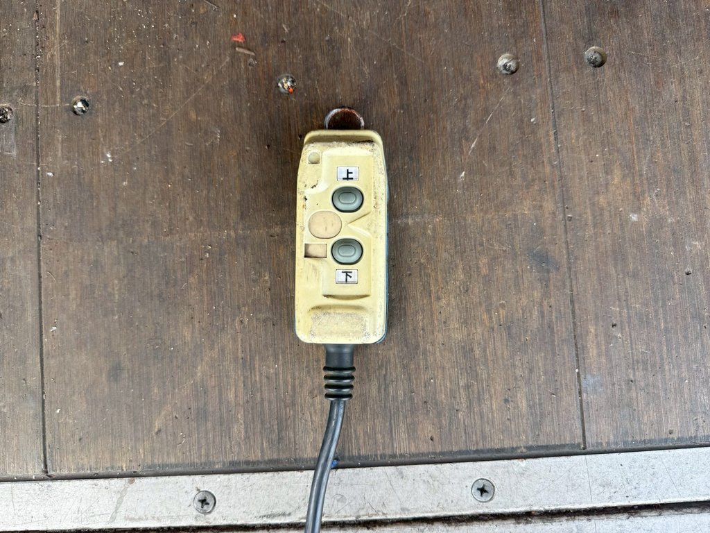いすゞ 中型ワイド  アルミウィング TKG-FRR90T2