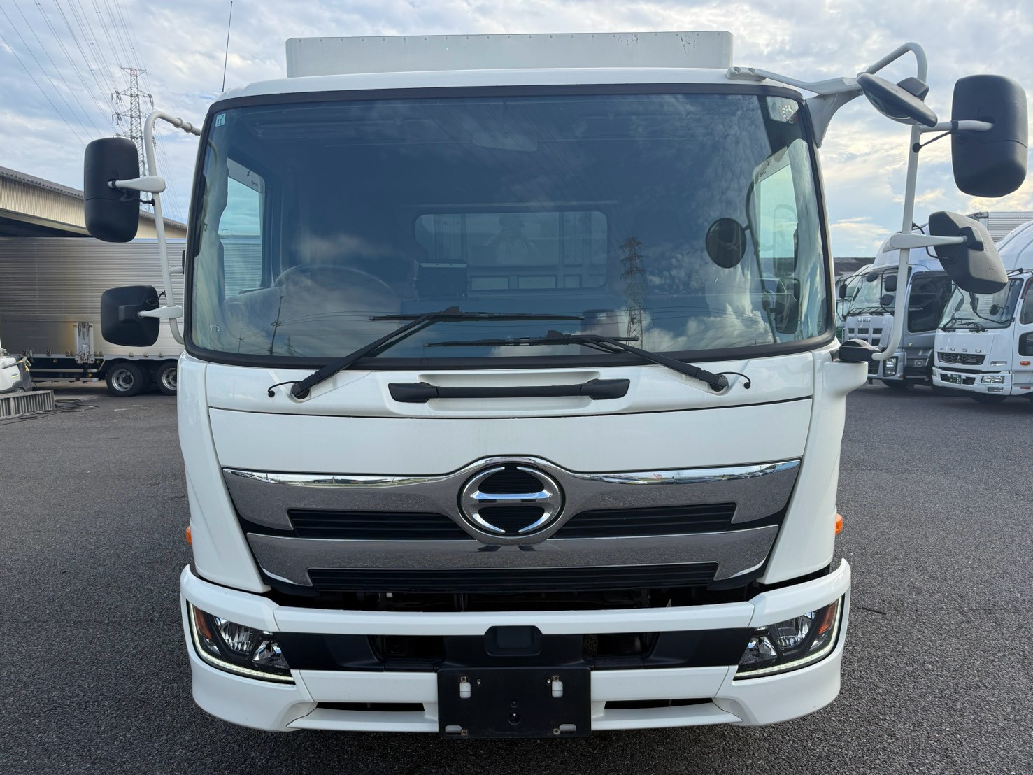 日野 中型増トンワイド レンジャー 平ボディ 2PG-GD2ABG