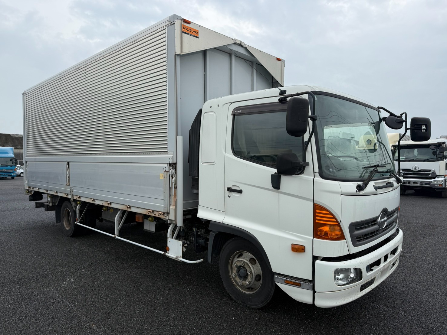 日野 中型ワイド  アルミウィング TKG-FD9JLAA